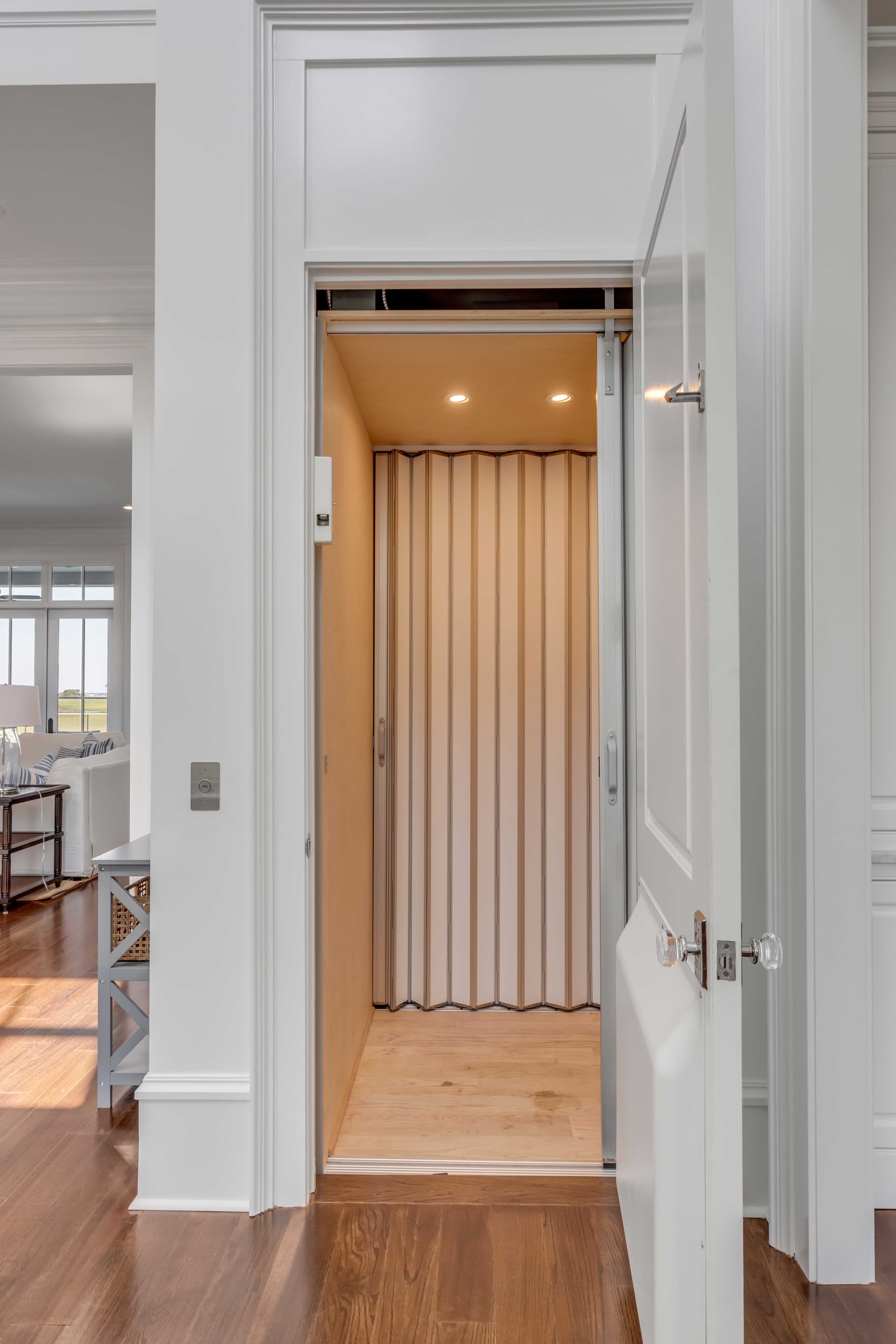 Lavish Coastal - Image 12