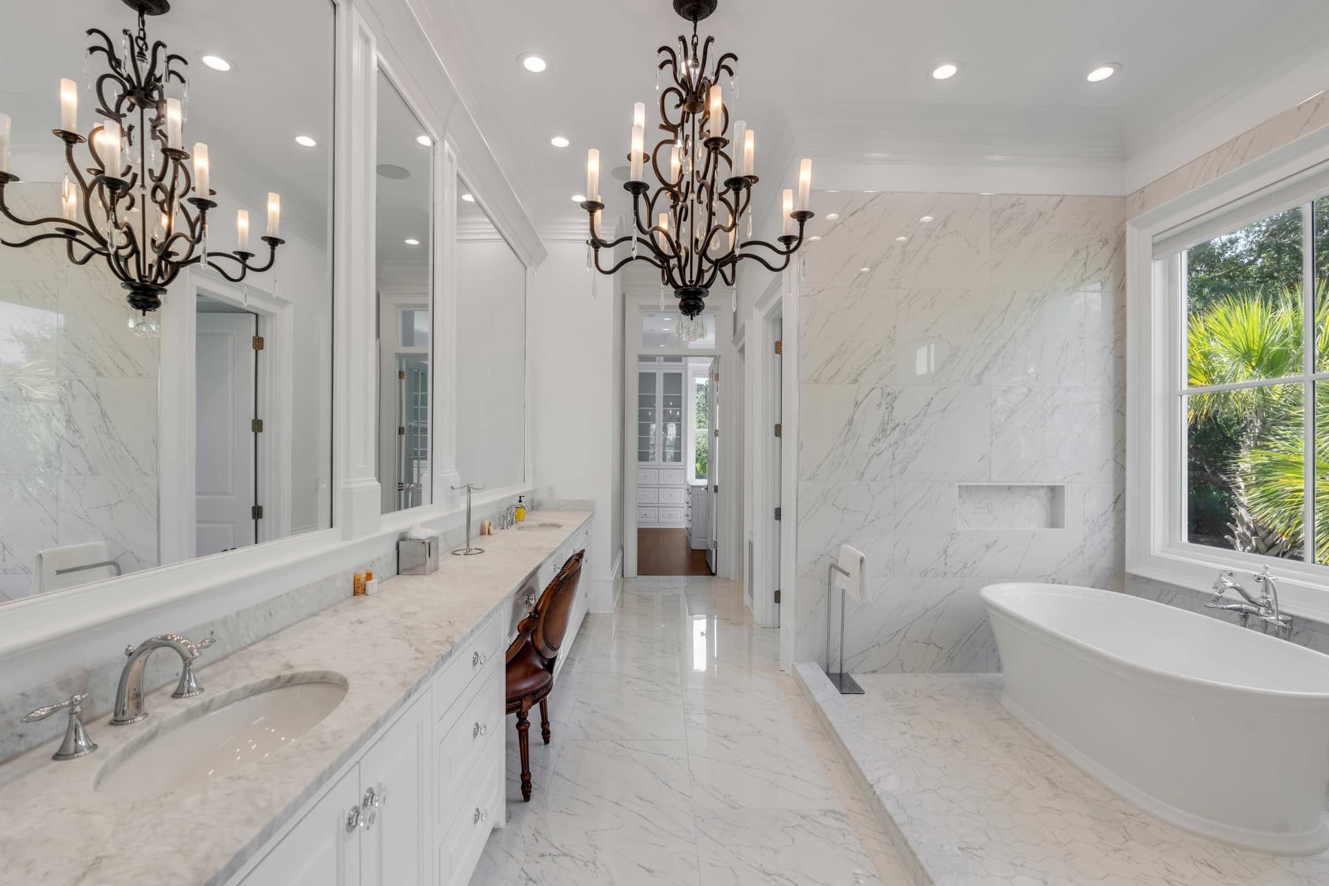 Lavish Coastal - Image 26