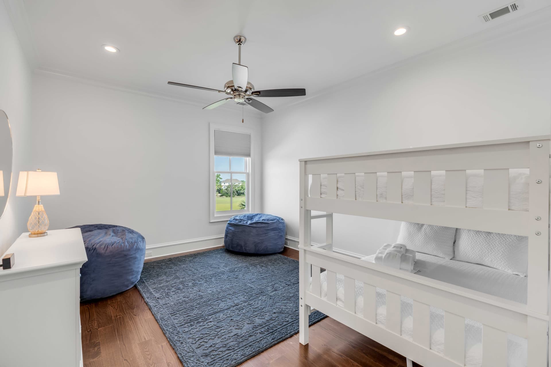 Lavish Coastal - Image 42