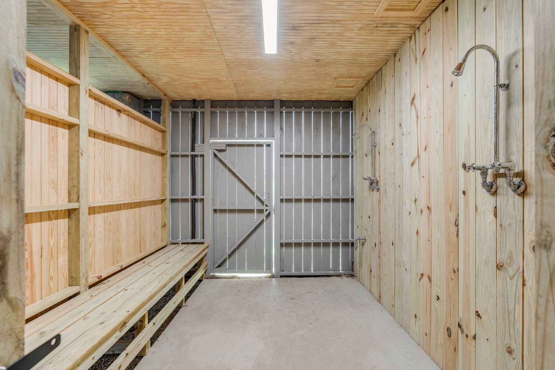 Lavish Coastal - Image 58