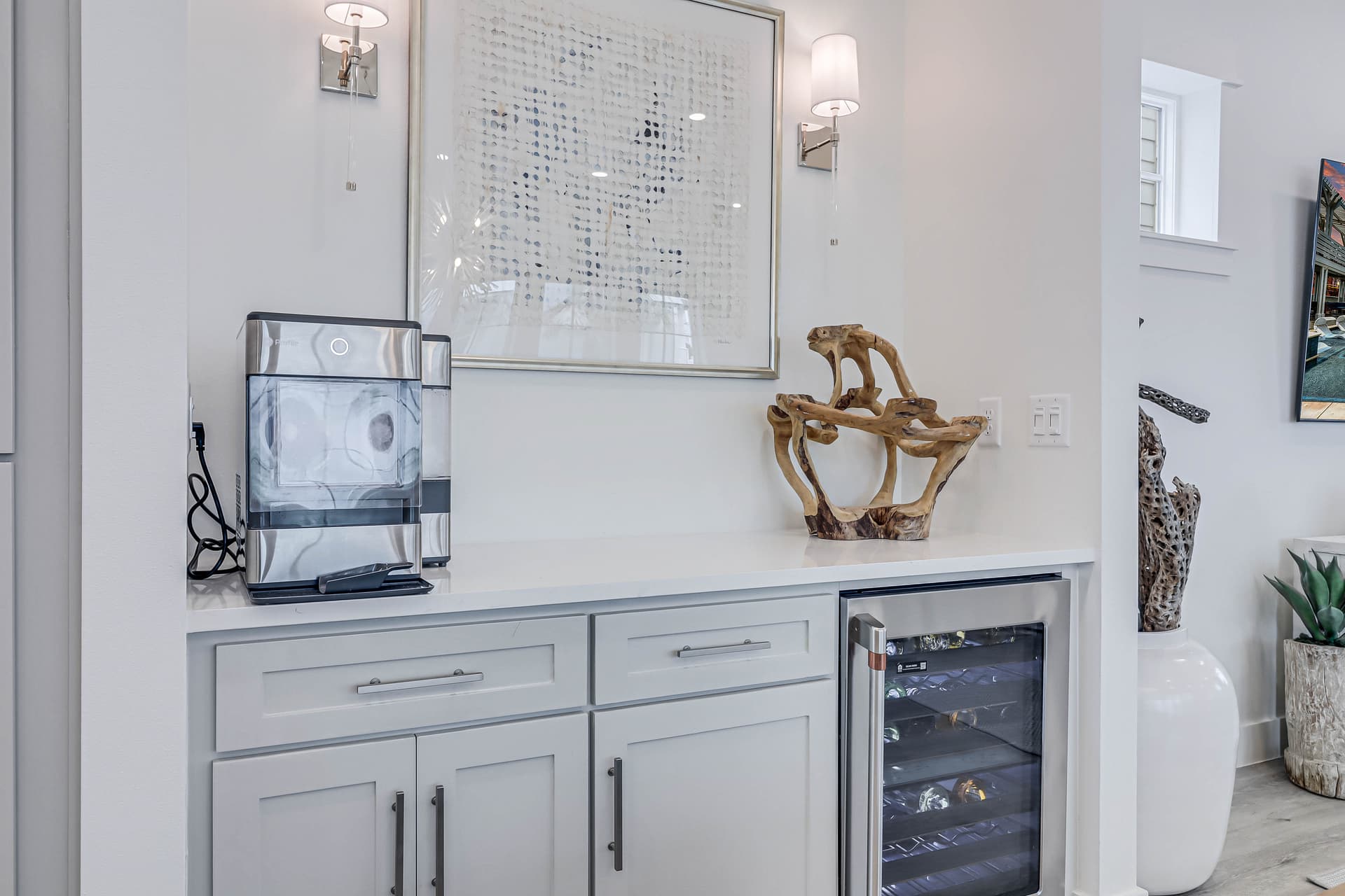 Seascape Escape - Image 14