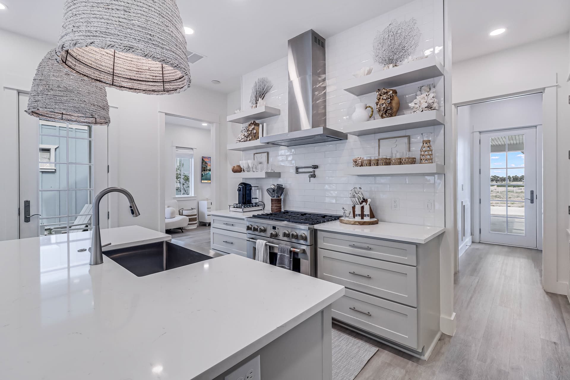 Seascape Escape - Image 12