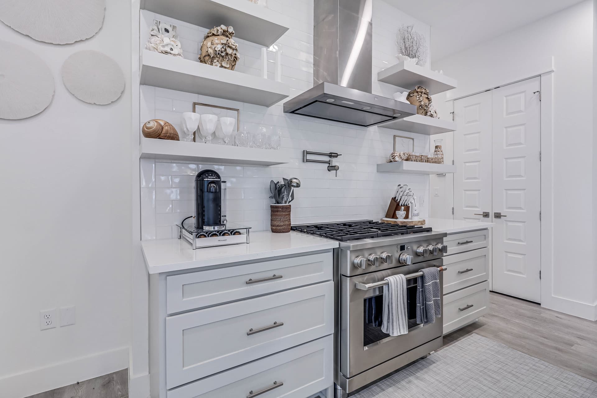 Seascape Escape - Image 15