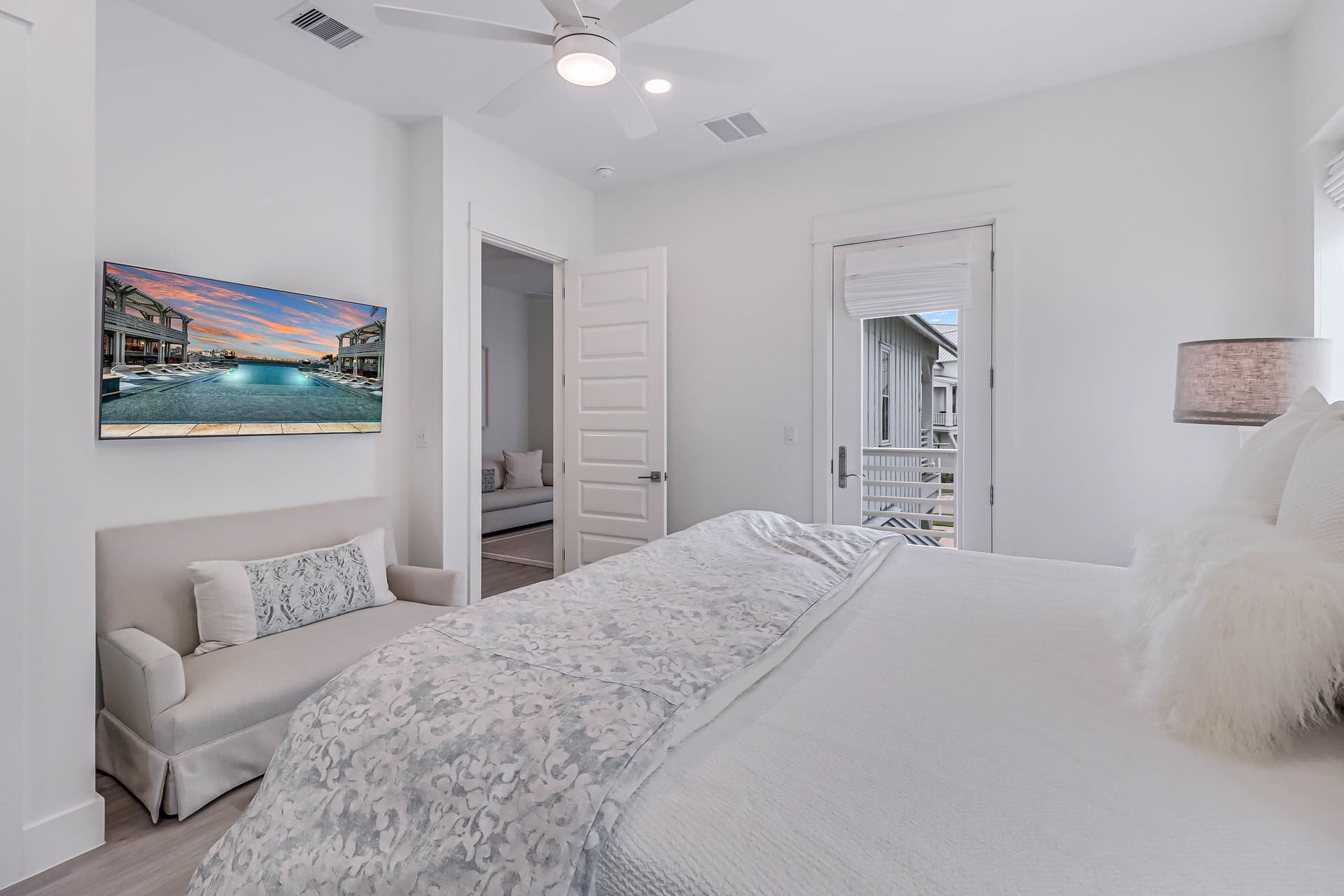 Seascape Escape - Image 24