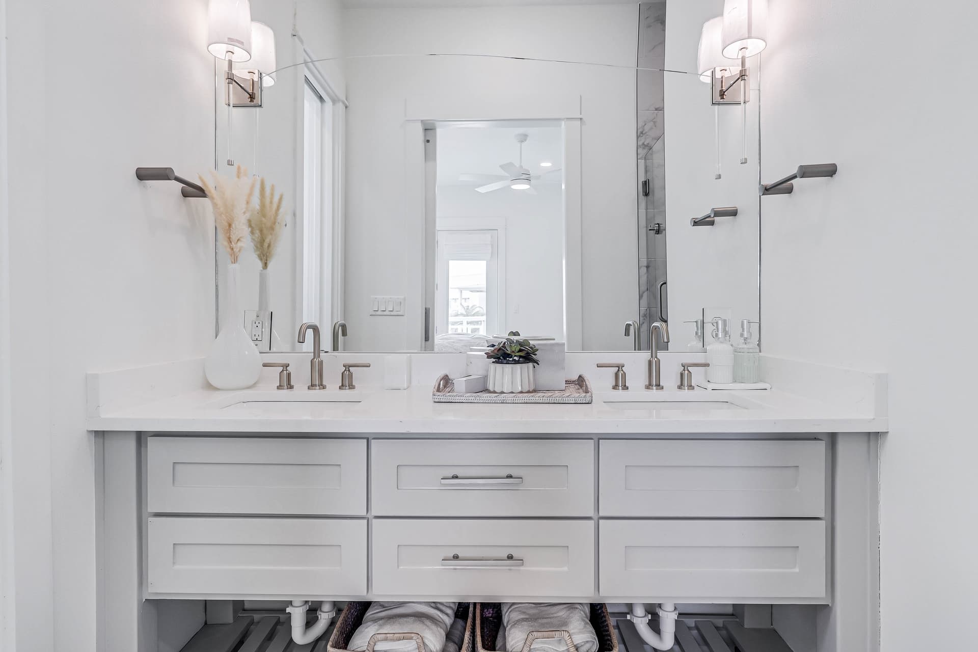 Seascape Escape - Image 38