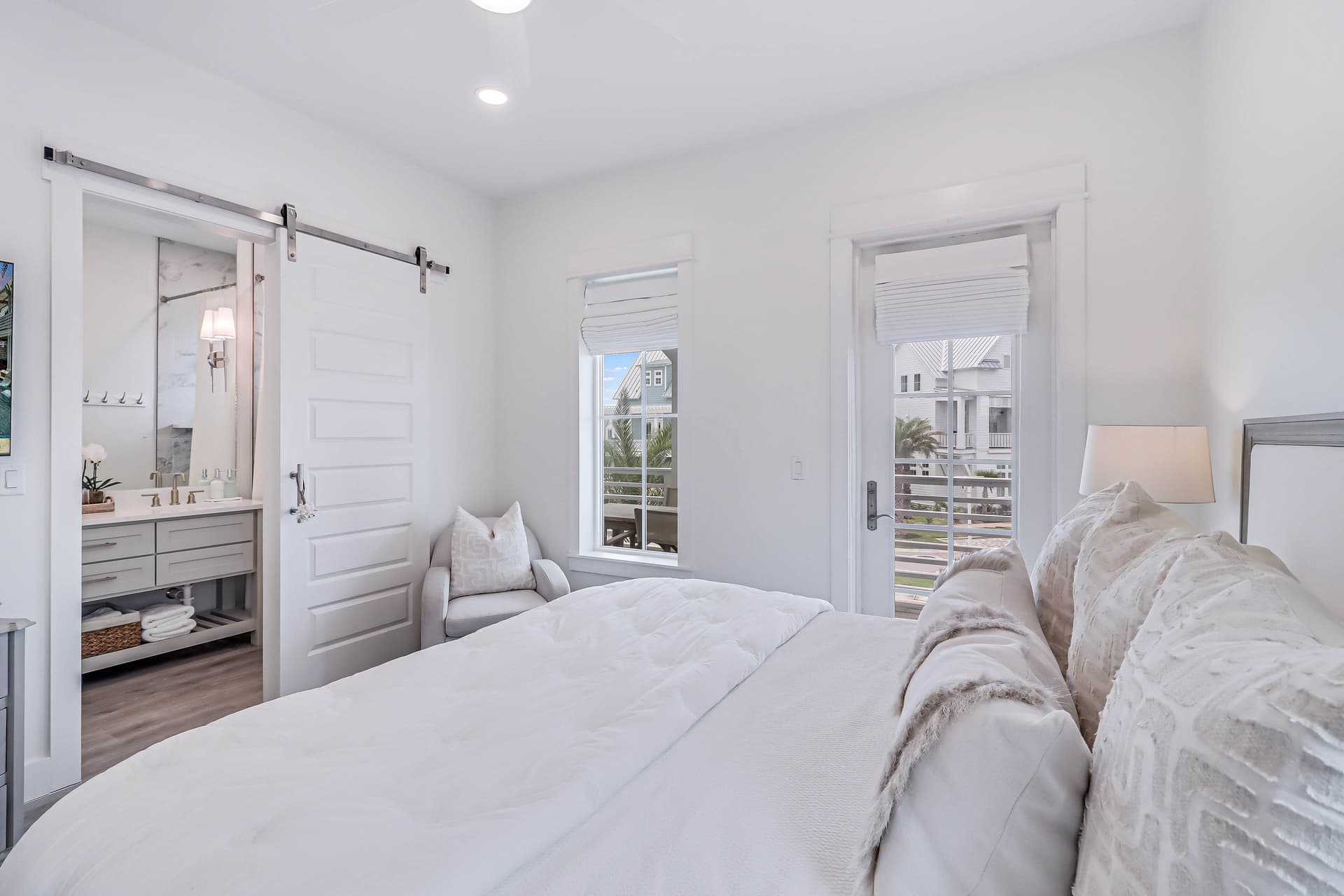 Seascape Escape - Image 27