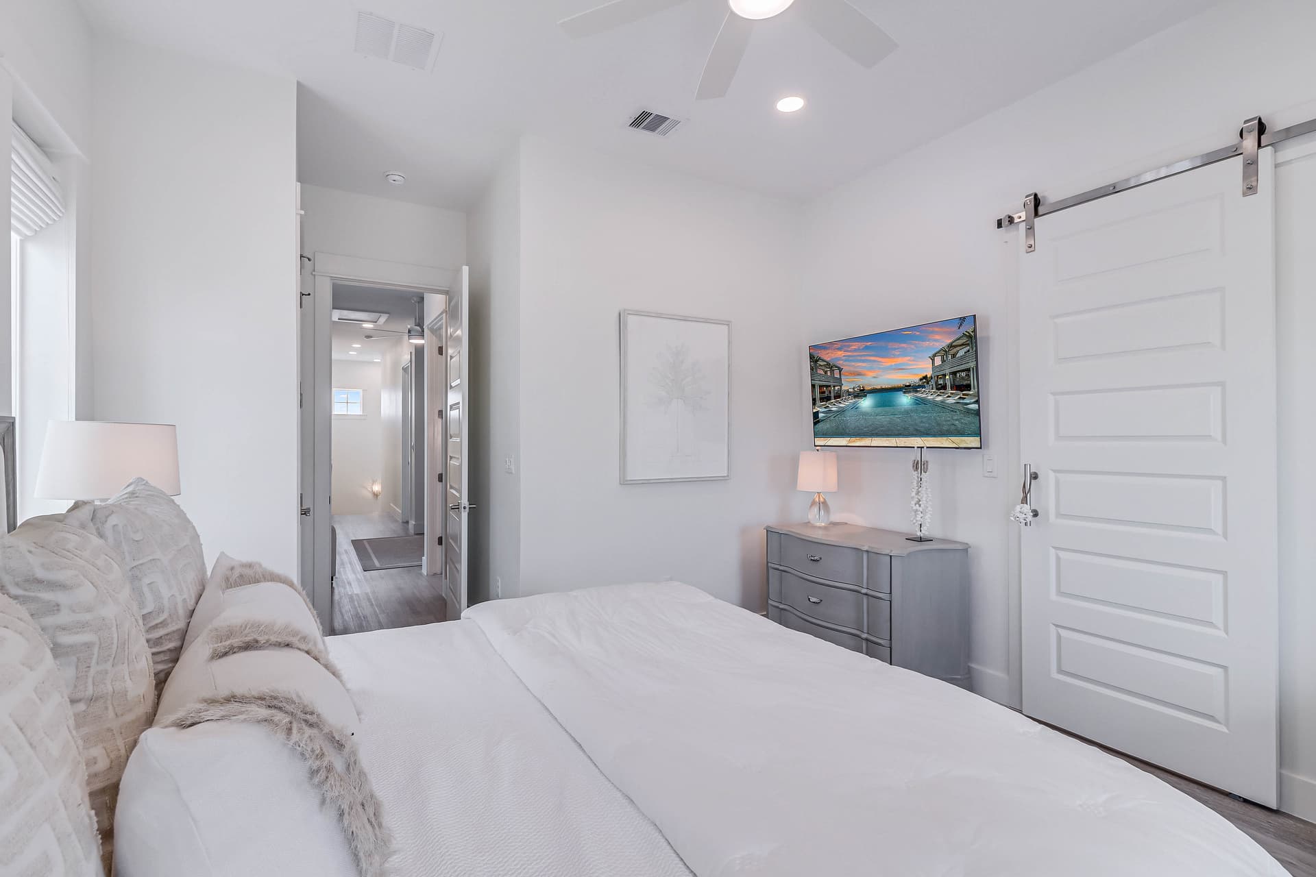 Seascape Escape - Image 28