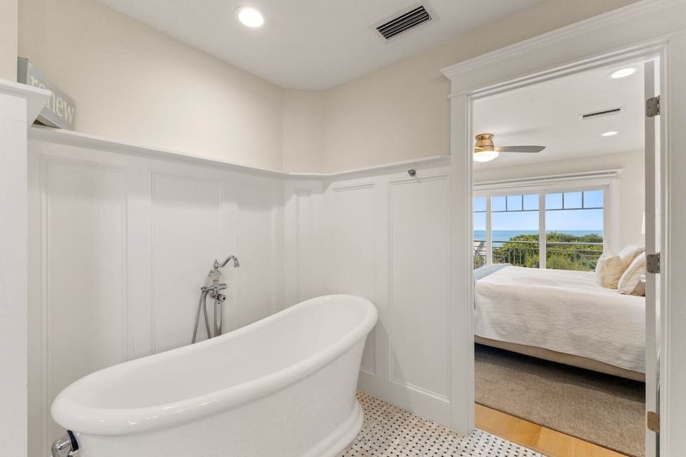 Seaside Haven - Image 28