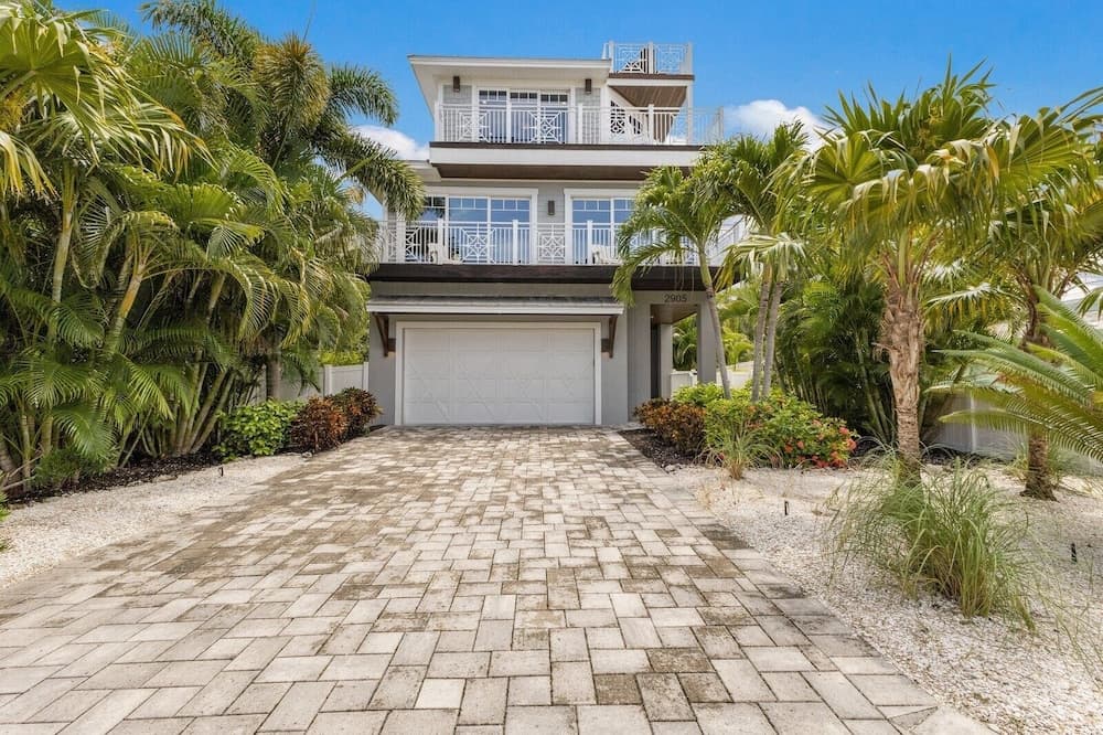 Seaside Haven - Image 43