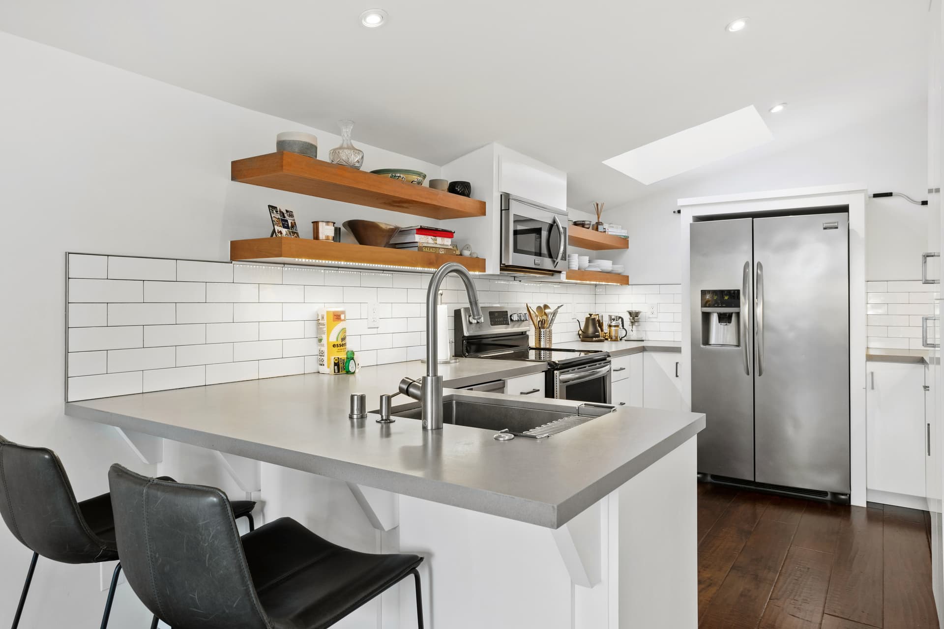 Seaside Oasis - Image 6