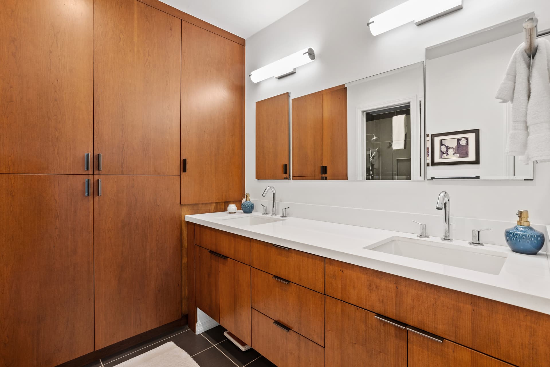 Seaside Oasis - Image 19