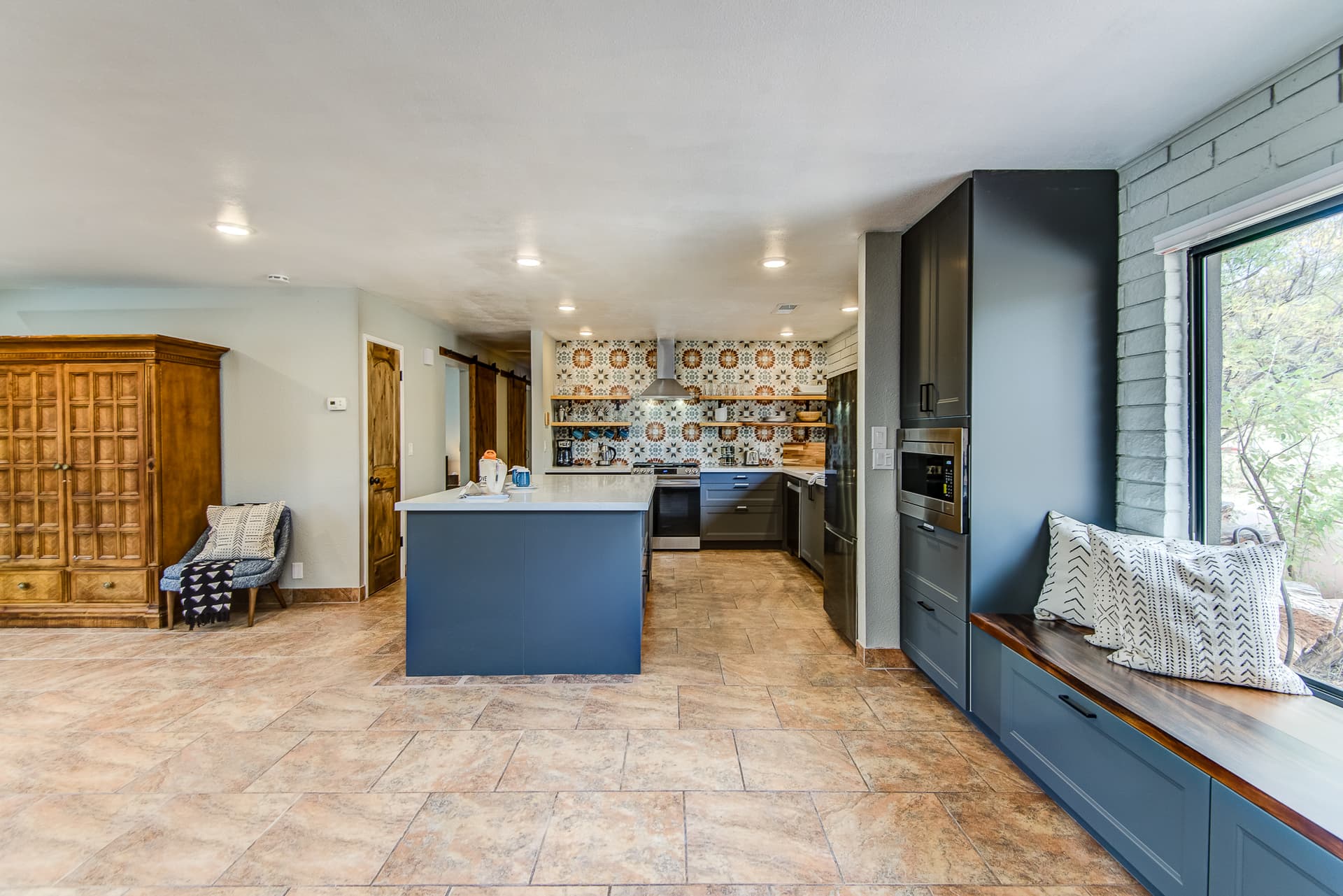 Casa Roja - Image 17