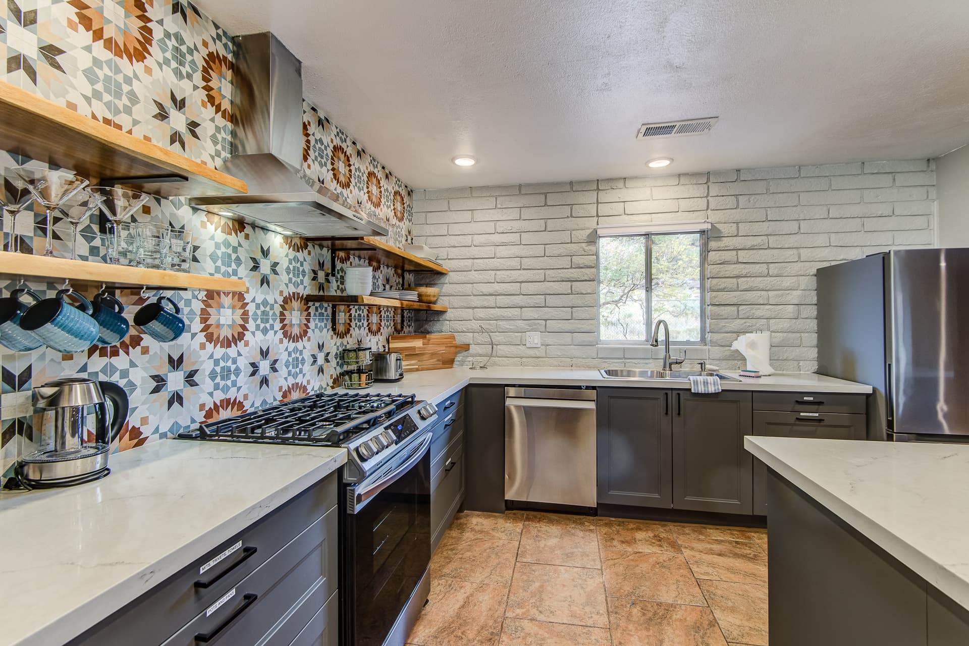 Casa Roja - Image 18