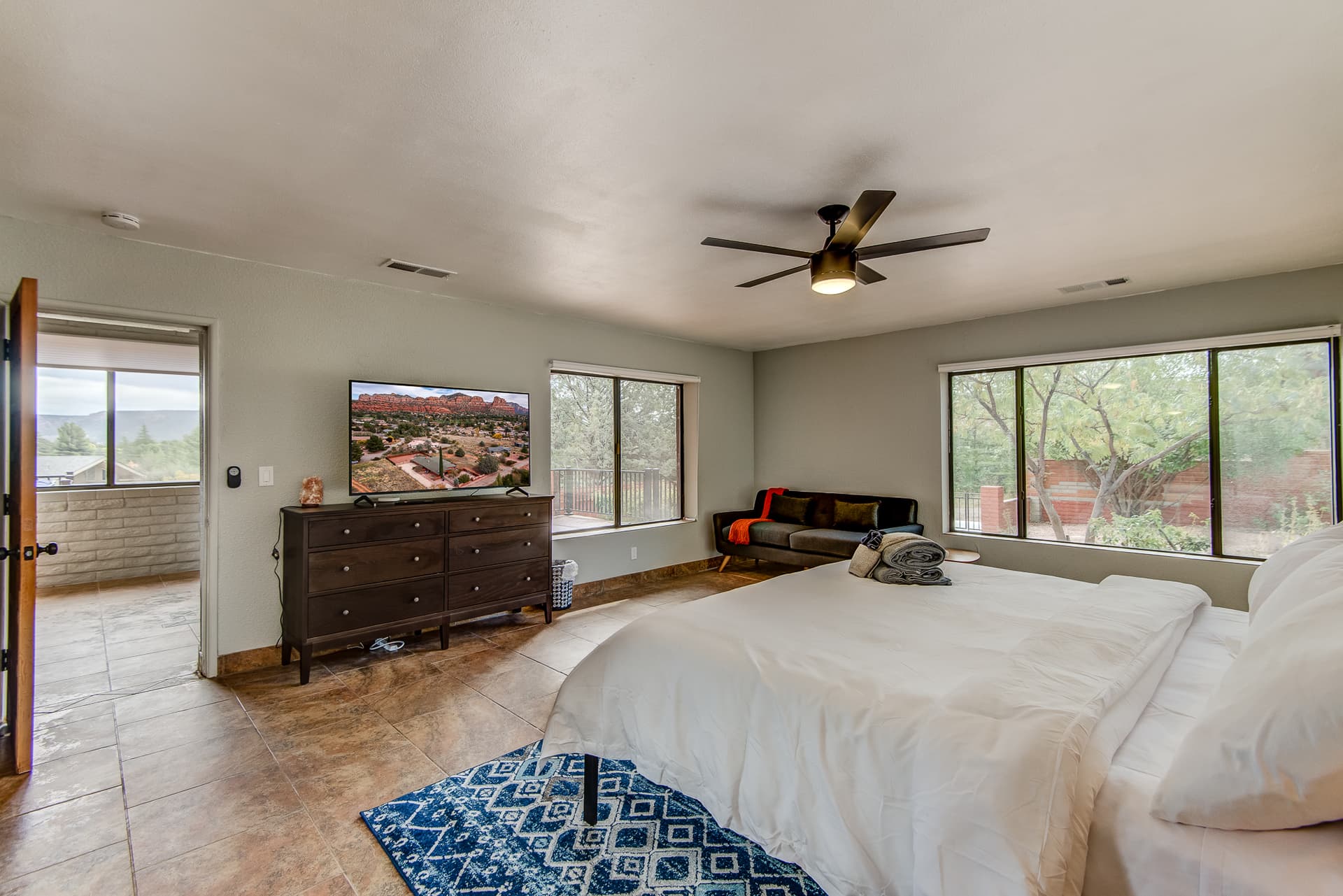 Casa Roja - Image 22