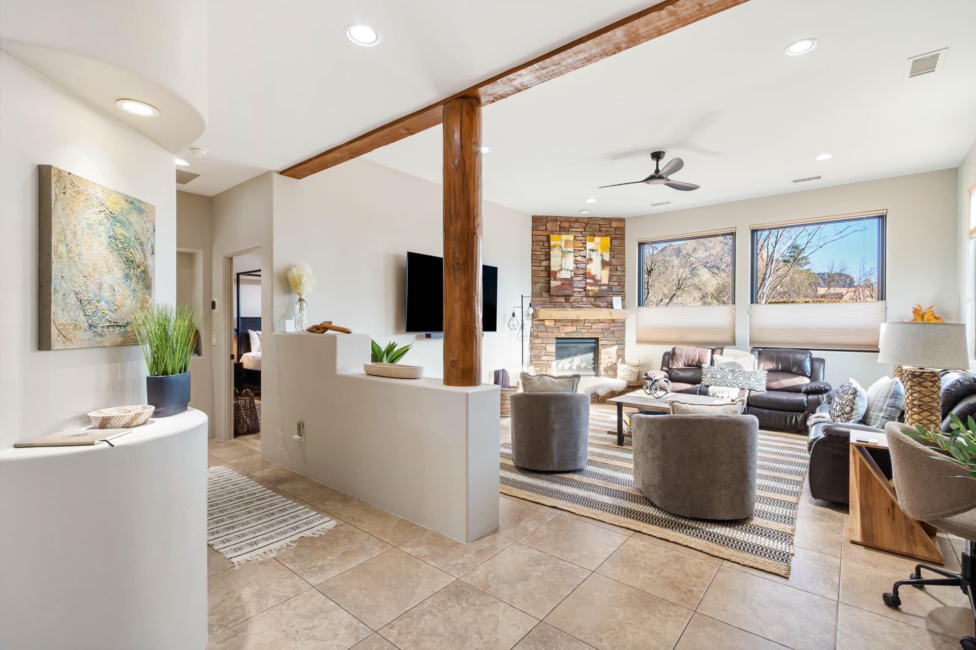 Chapel Hill Chalet - Image 3