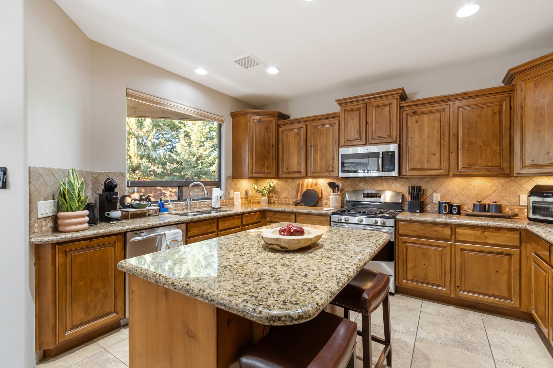 Chapel Hill Chalet - Image 17