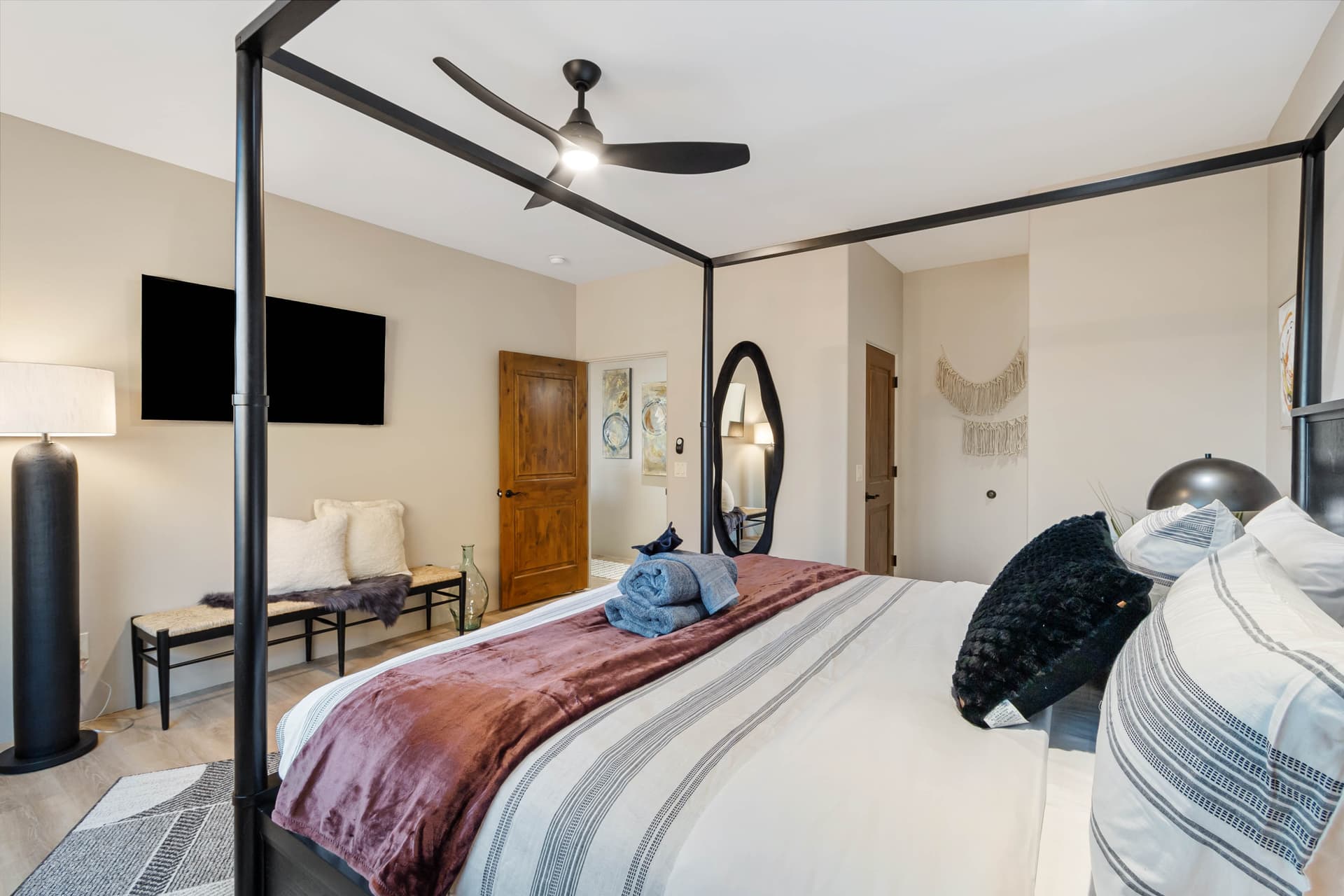 Chapel Hill Chalet - Image 24