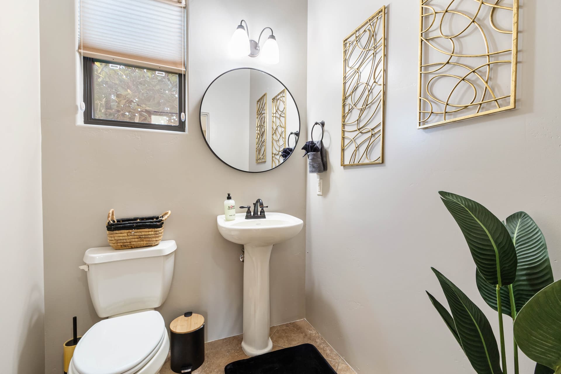 Chapel Hill Chalet - Image 40