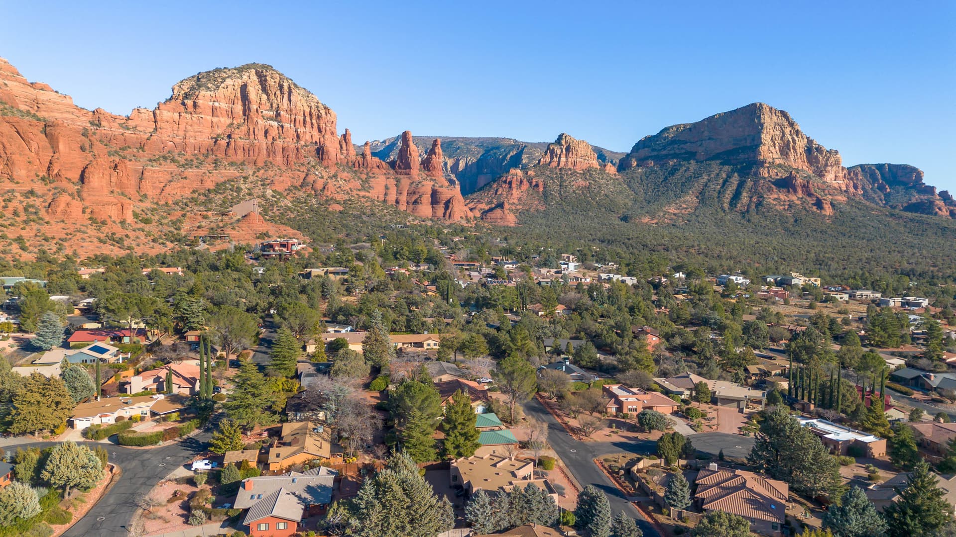 Chapel Hill Chalet - Image 3