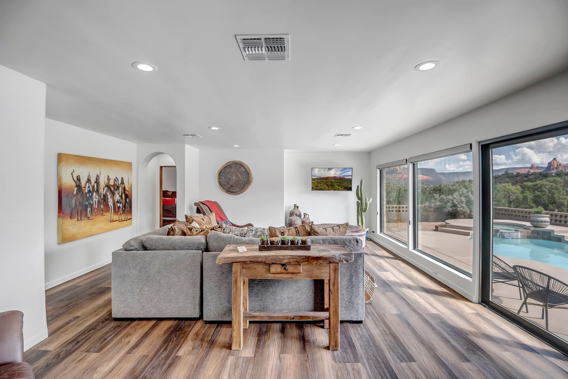 Chimney Rock Trail House - Image 2