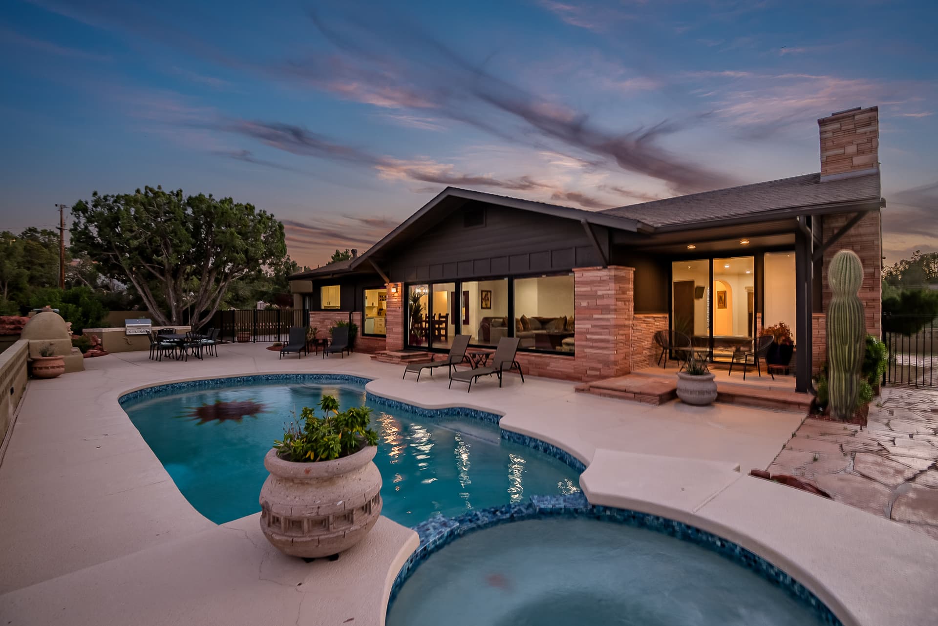 Chimney Rock Trail House - Image 25