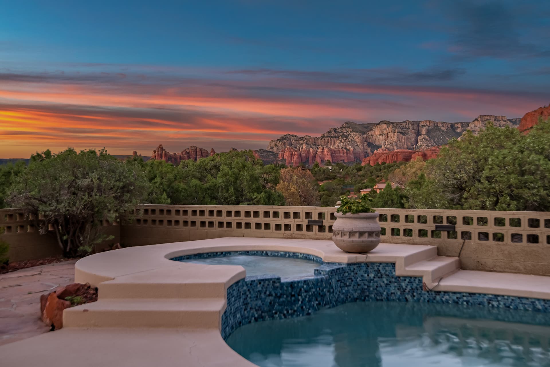 Chimney Rock Trail House - Image 27