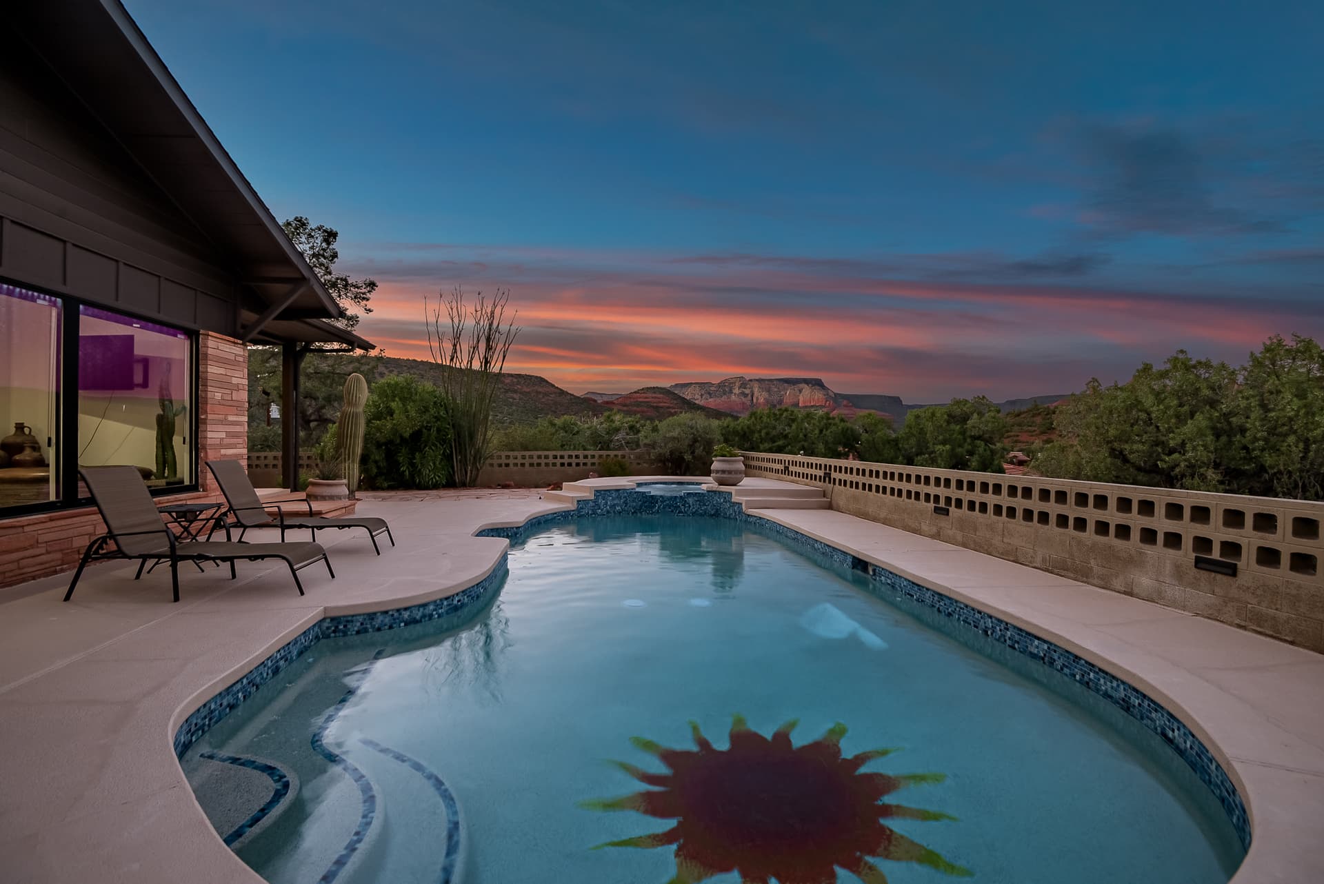 Chimney Rock Trail House - Image 28