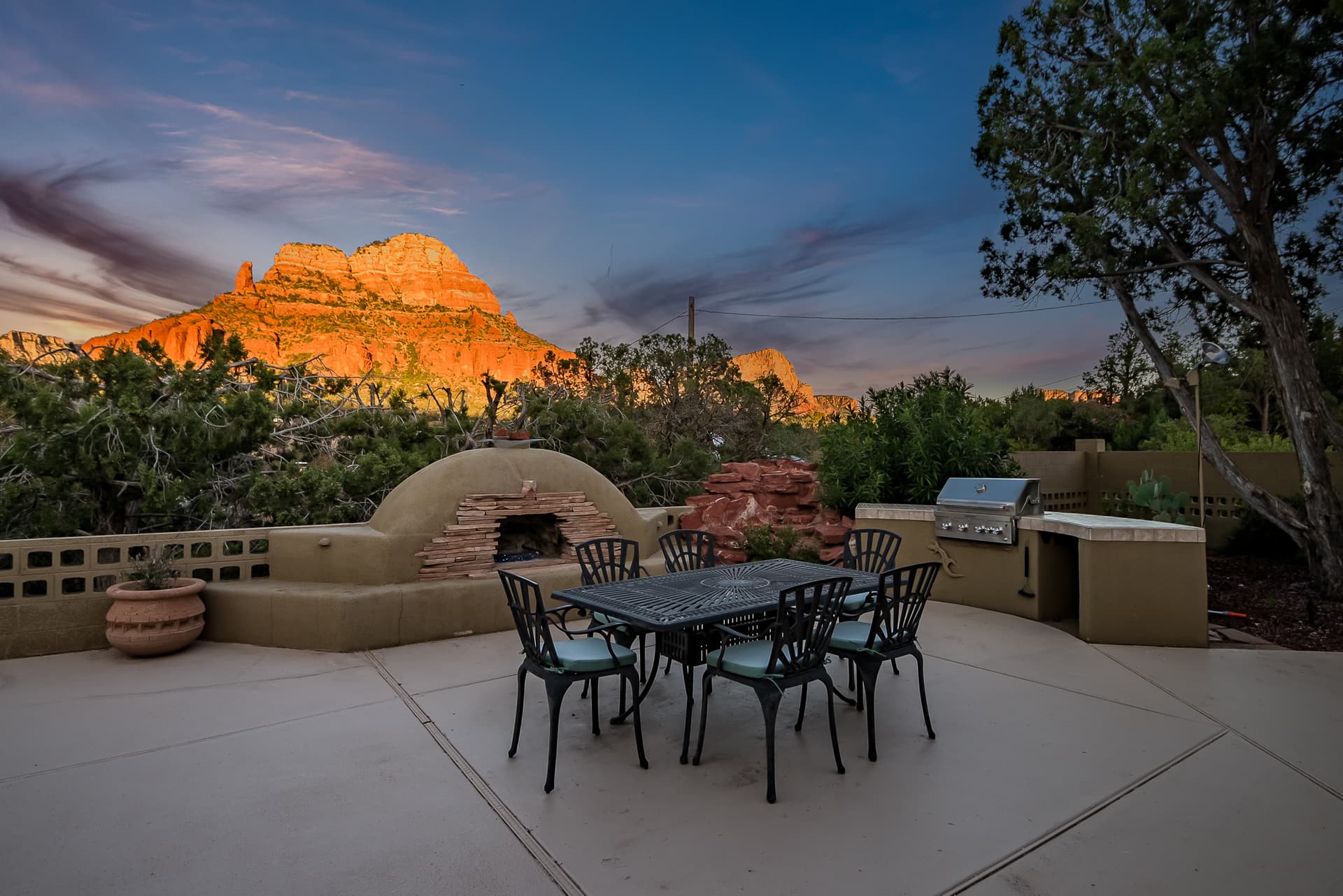 Chimney Rock Trail House - Image 34