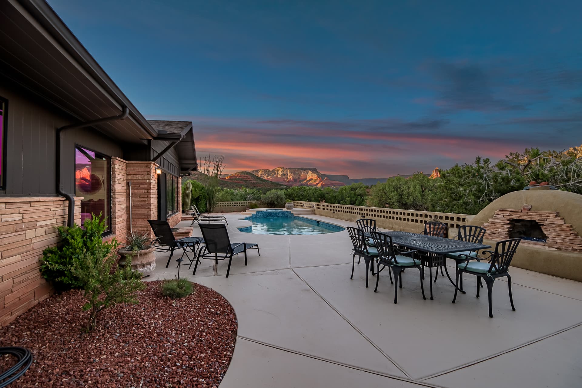 Chimney Rock Trail House - Image 35