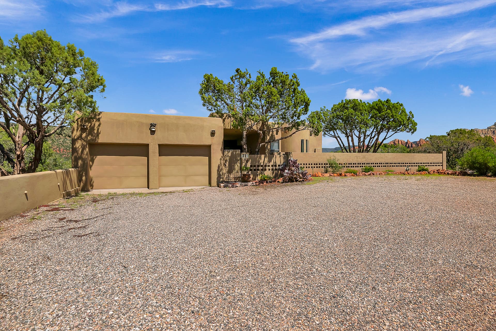 Chimney Rock Trail House - Image 40