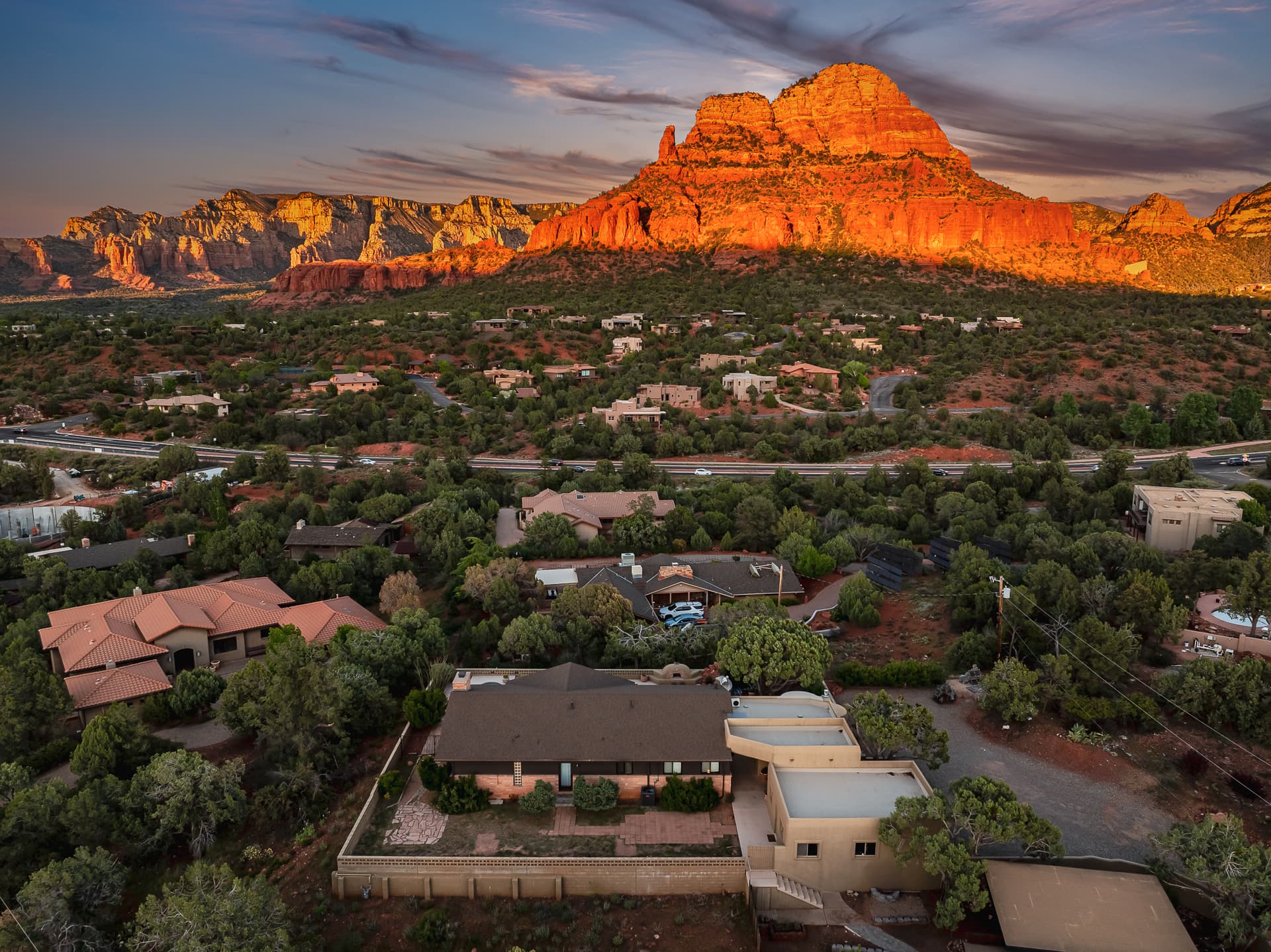 Chimney Rock Trail House - Image 44