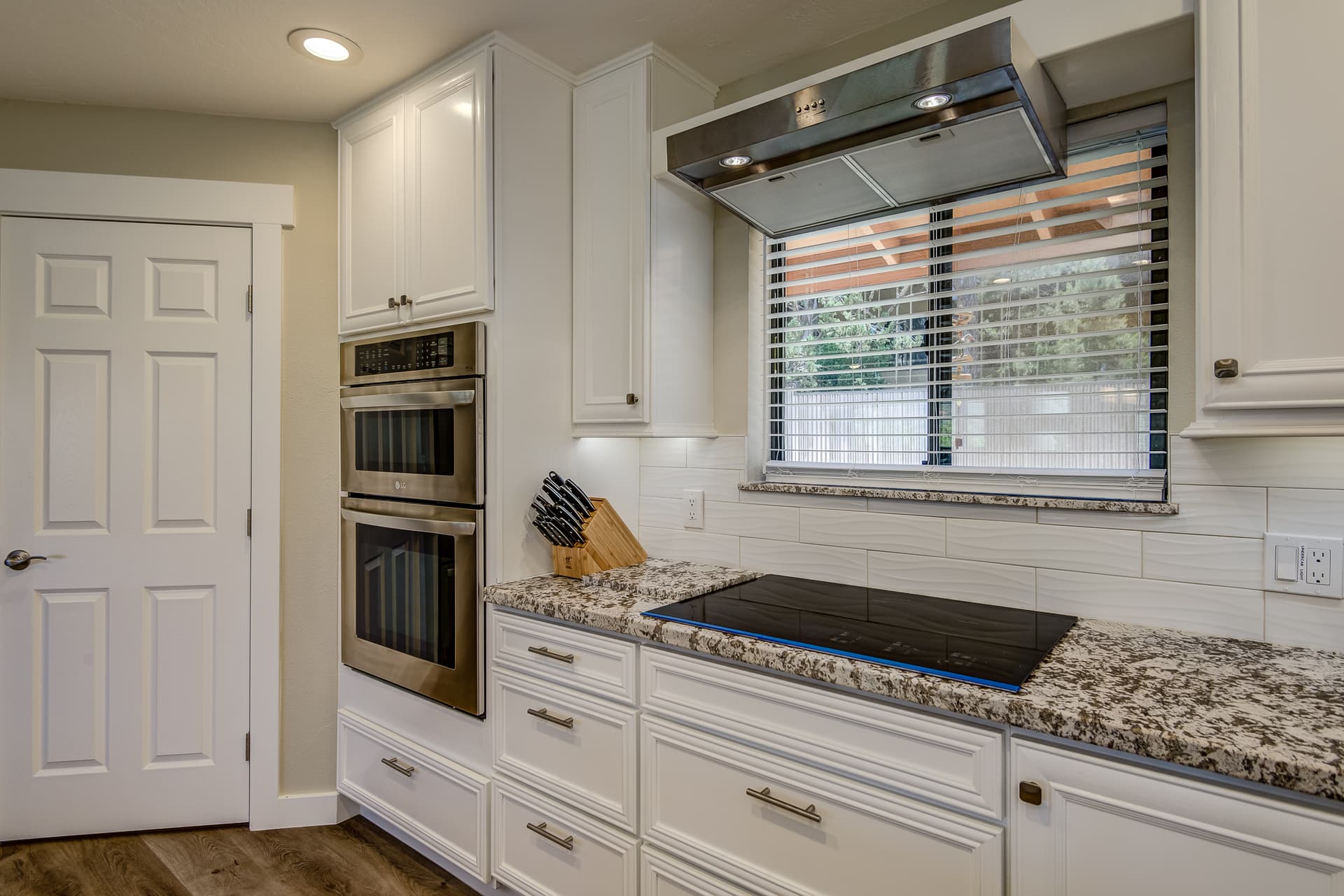 Dream Estate - Image 20