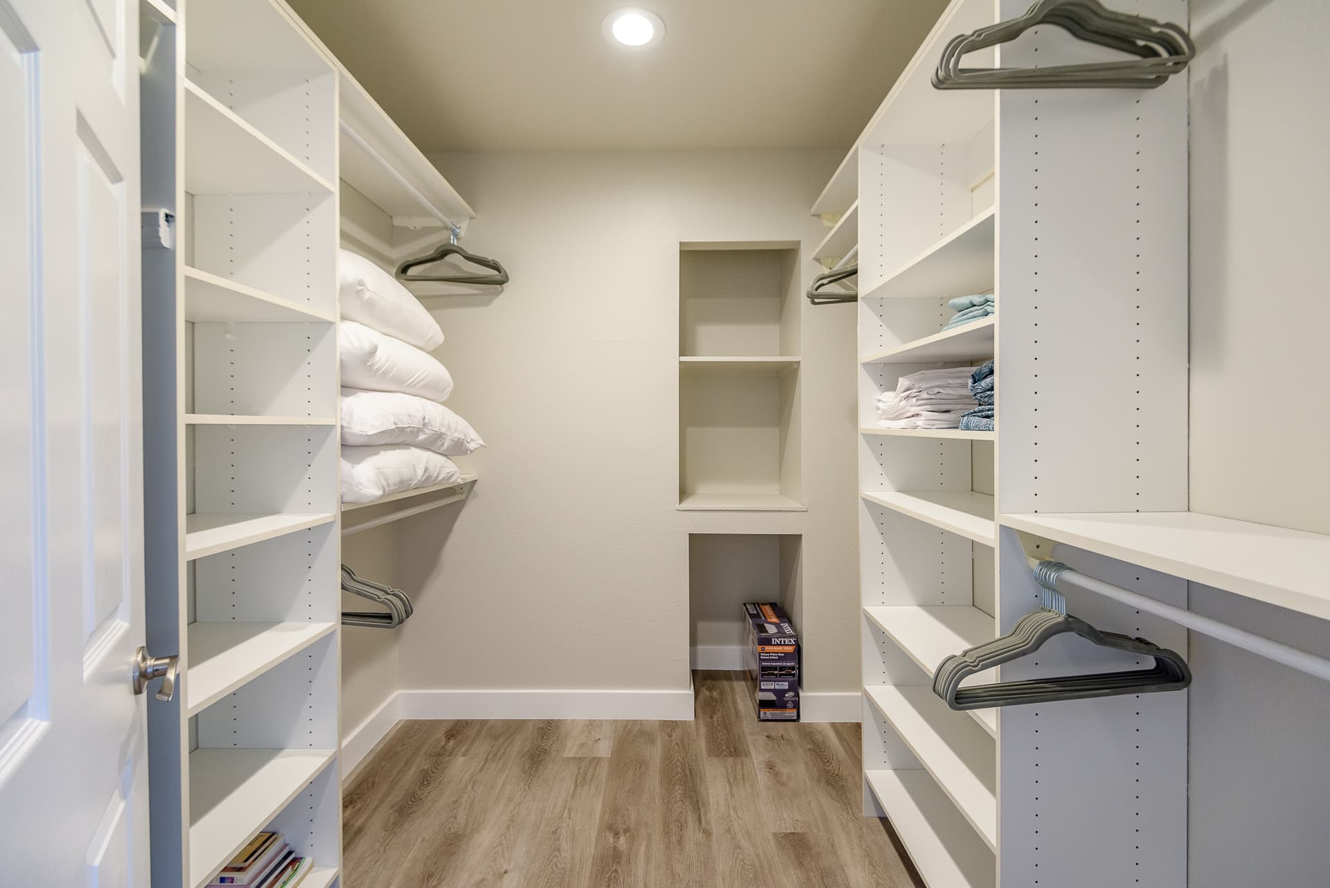 Dream Estate - Image 42