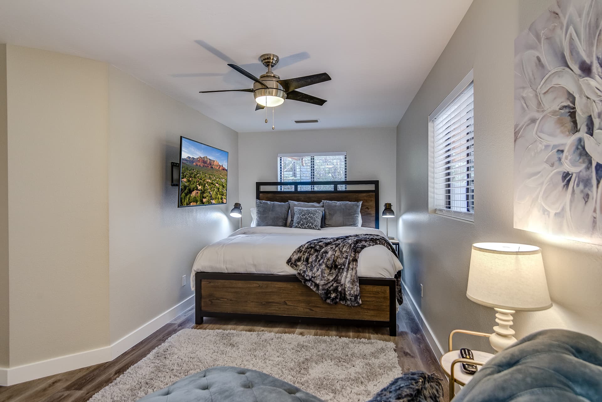 Dream Estate - Image 28