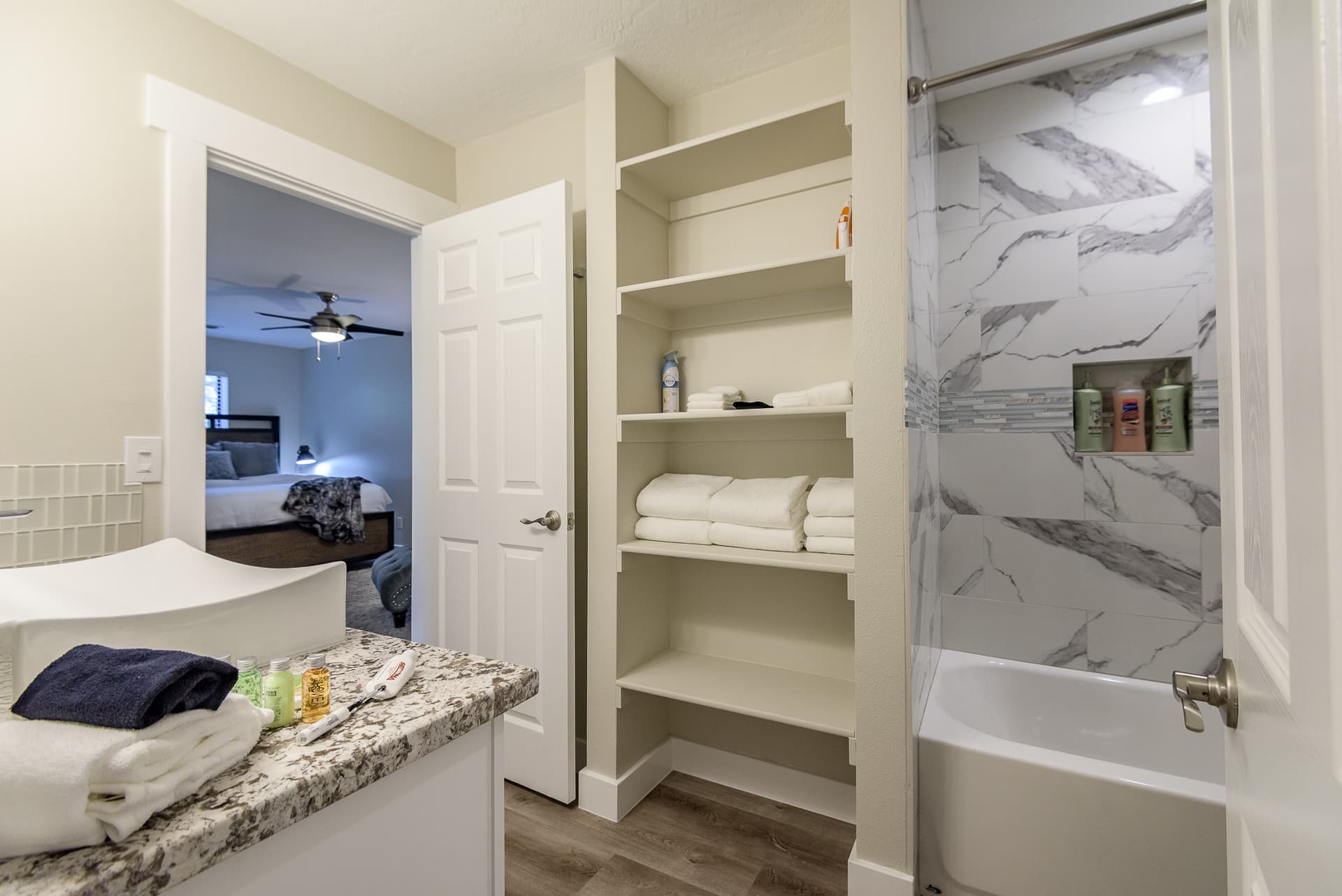 Dream Estate - Image 43