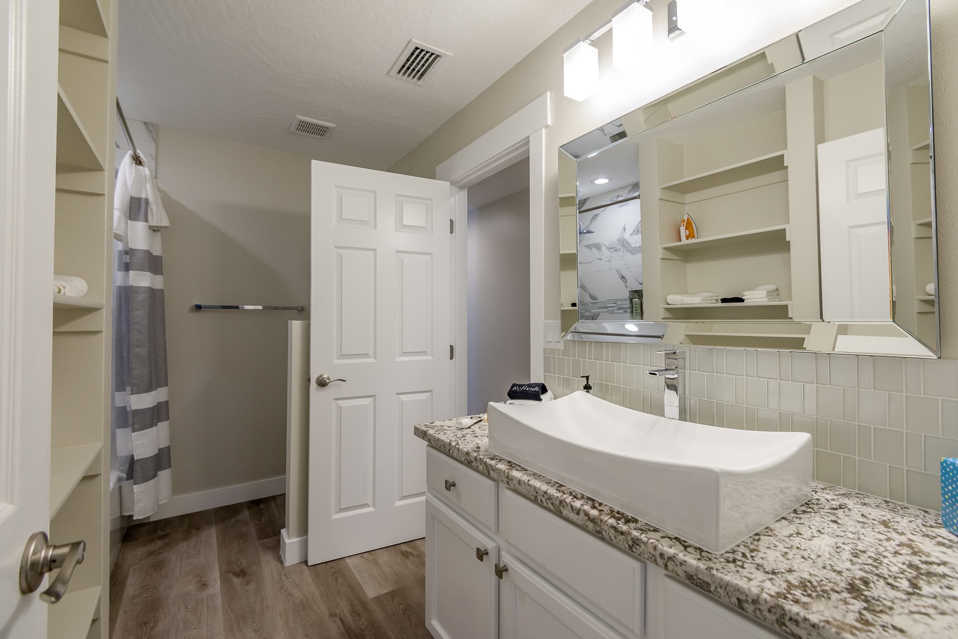 Dream Estate - Image 44