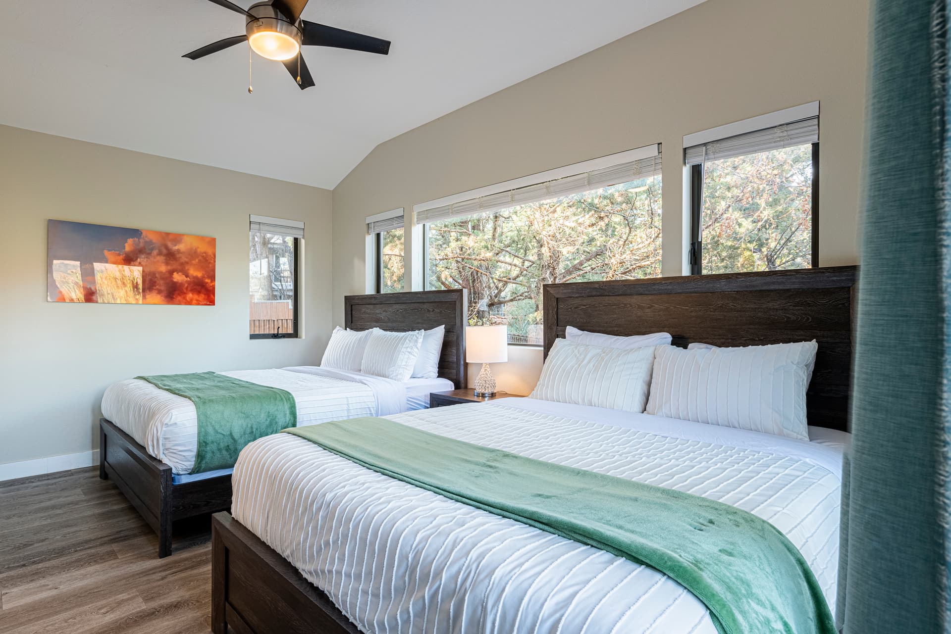 Dream Estate - Image 30