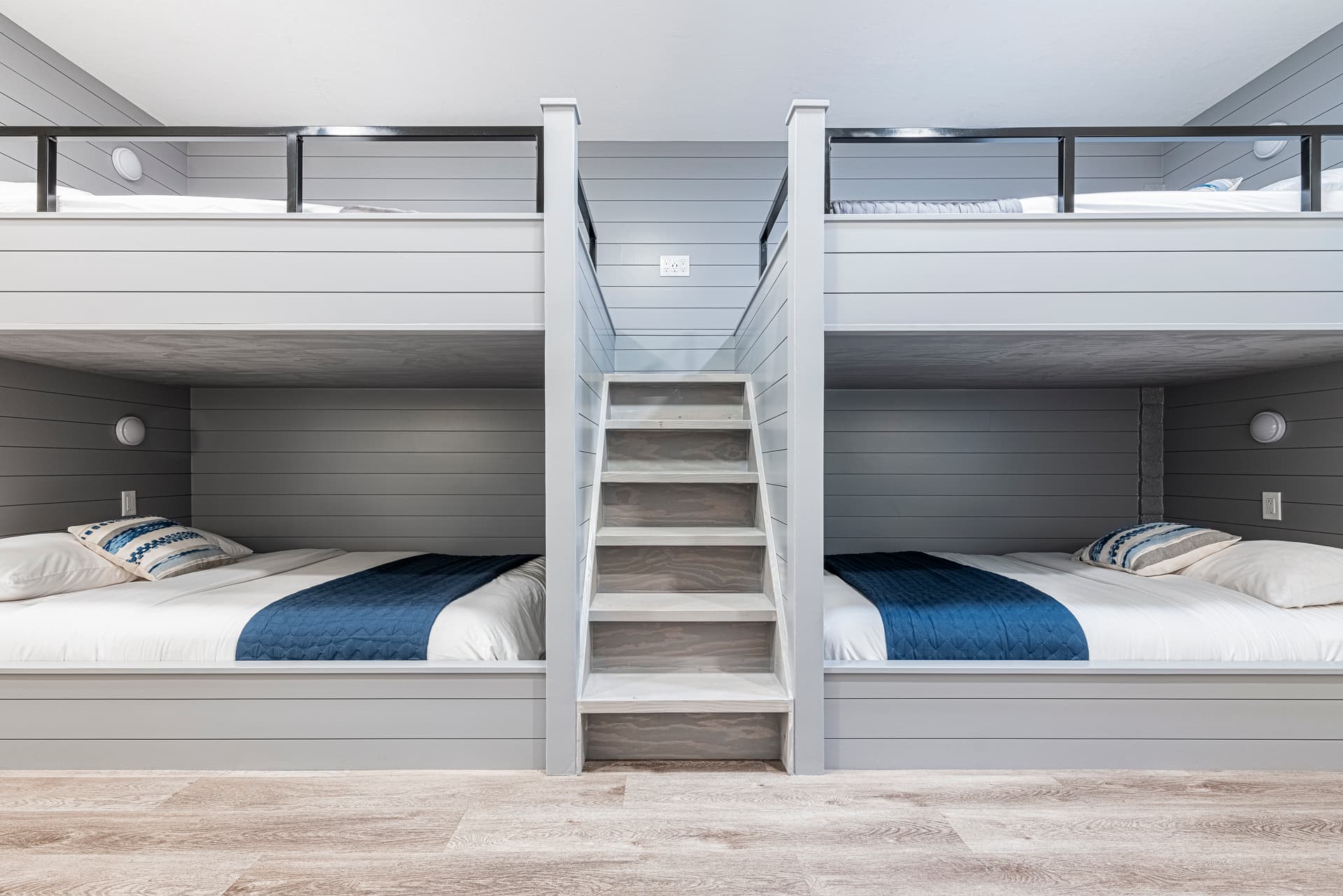 Dream Estate - Image 33