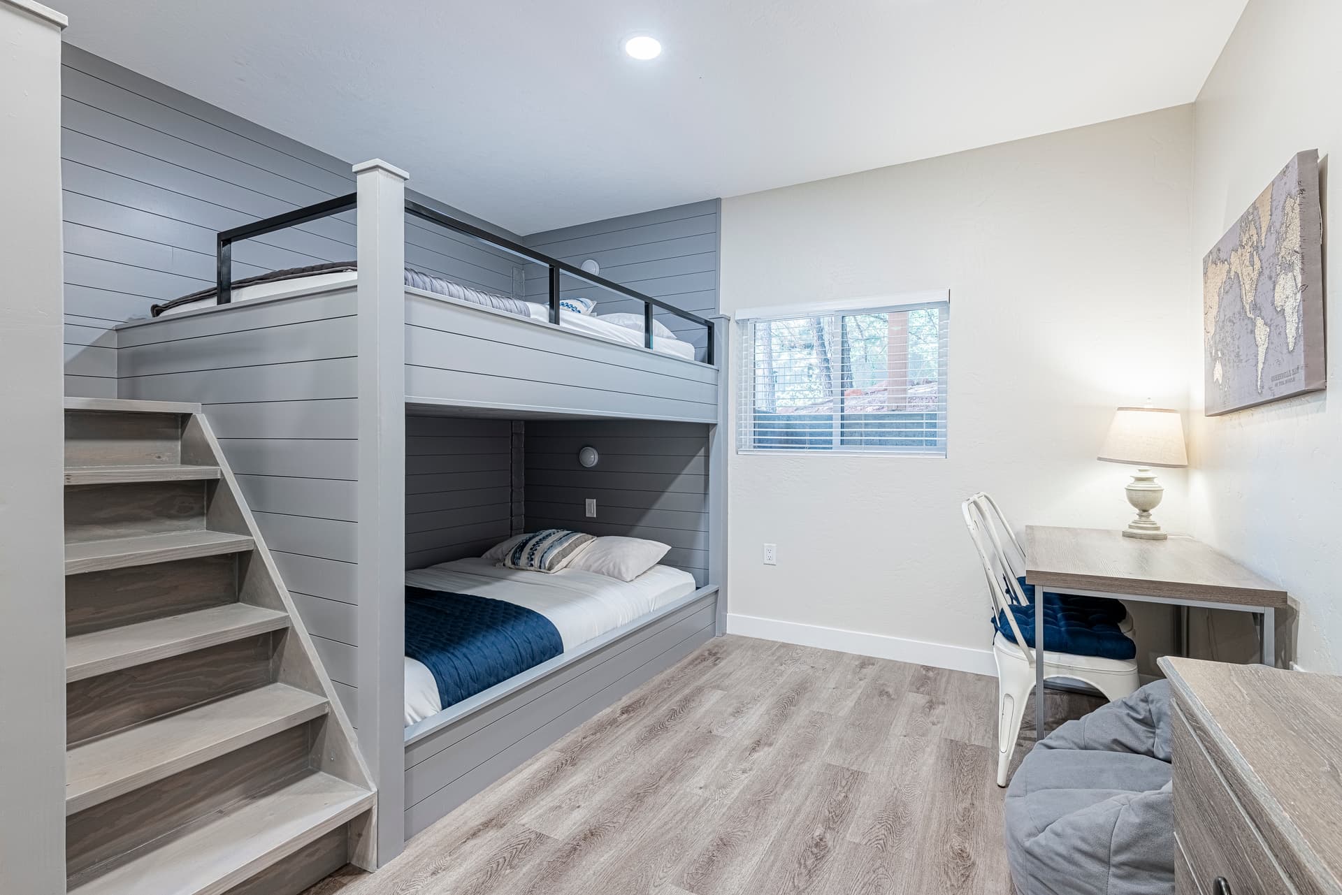 Dream Estate - Image 34