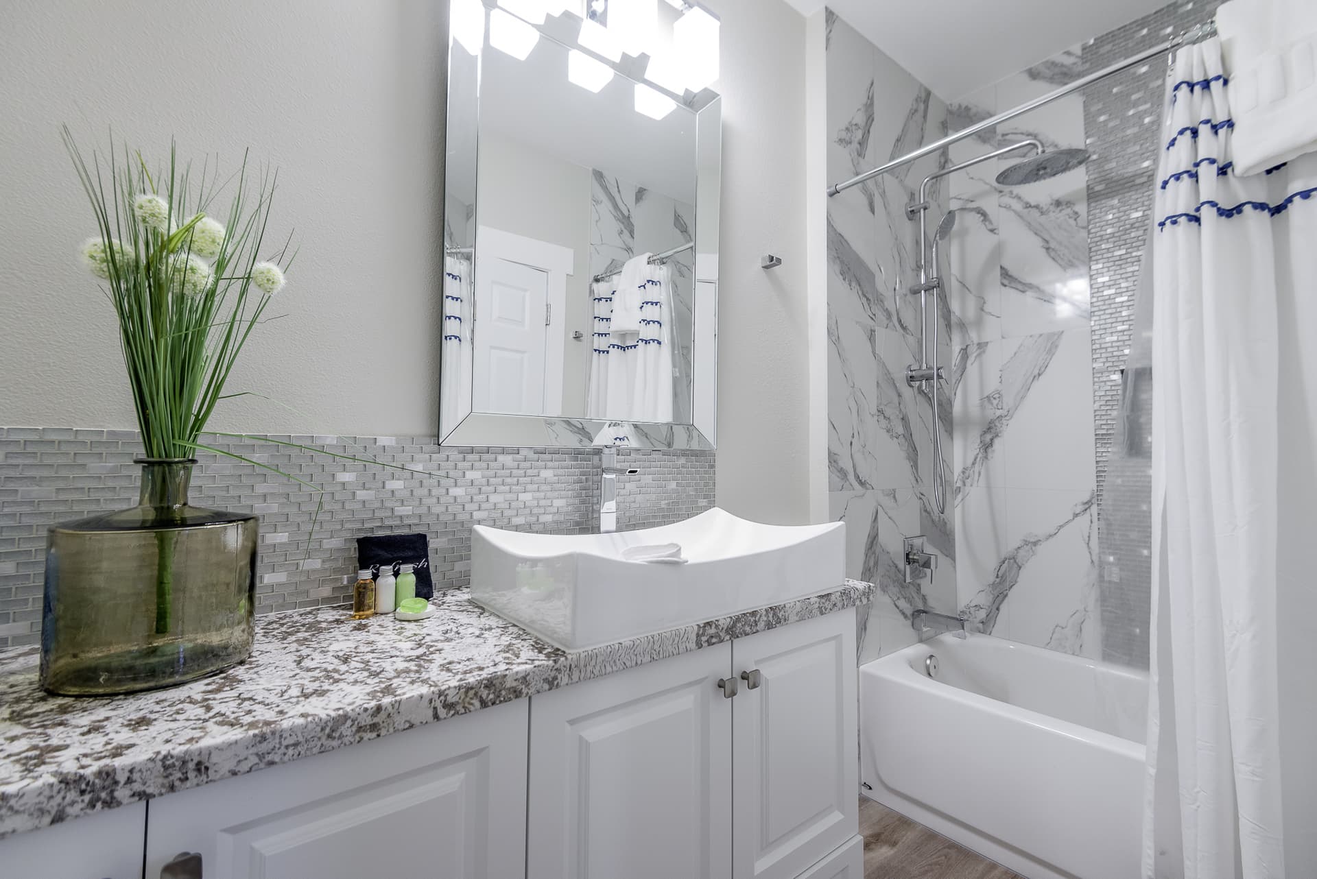 Dream Estate - Image 48