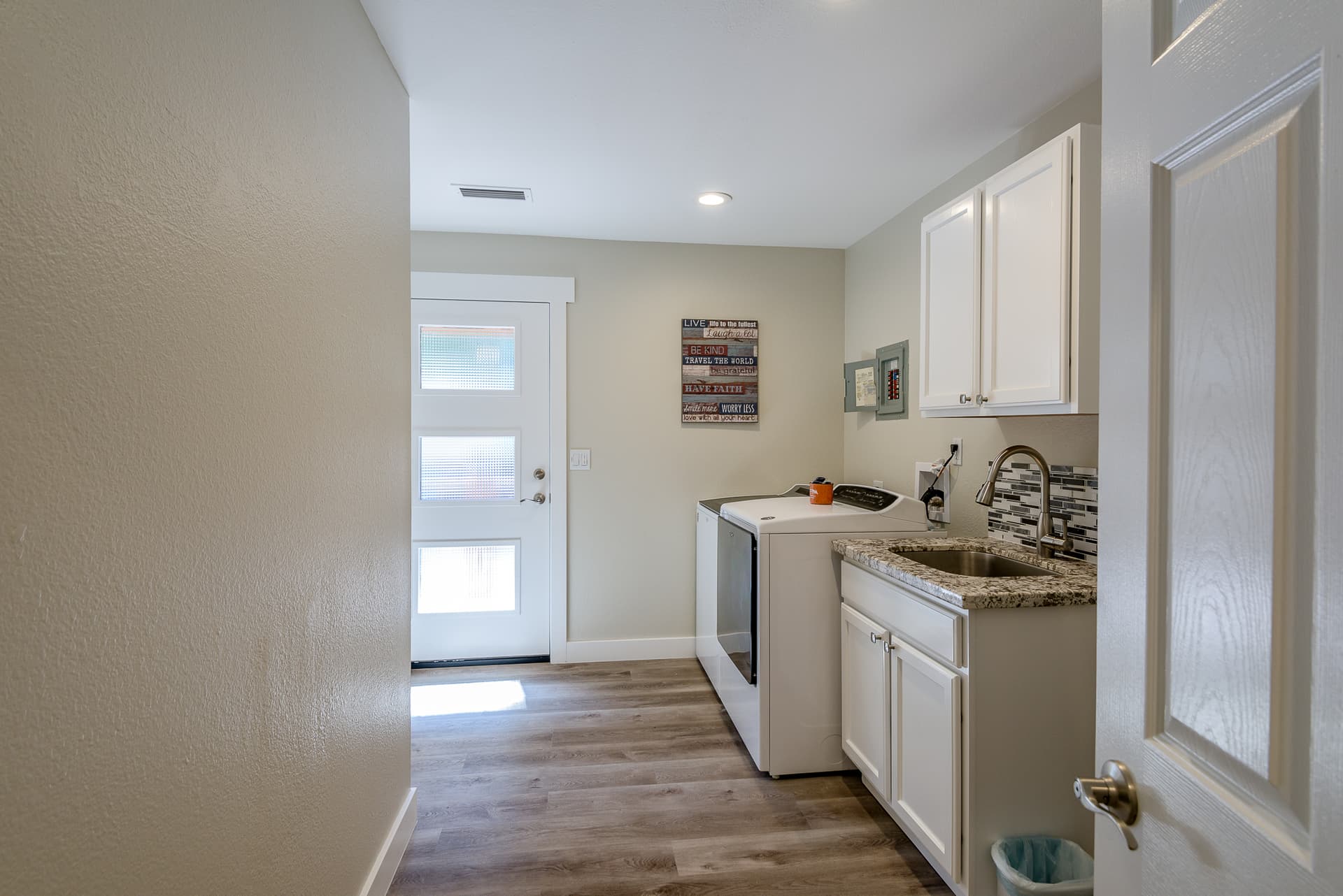 Dream Estate - Image 51