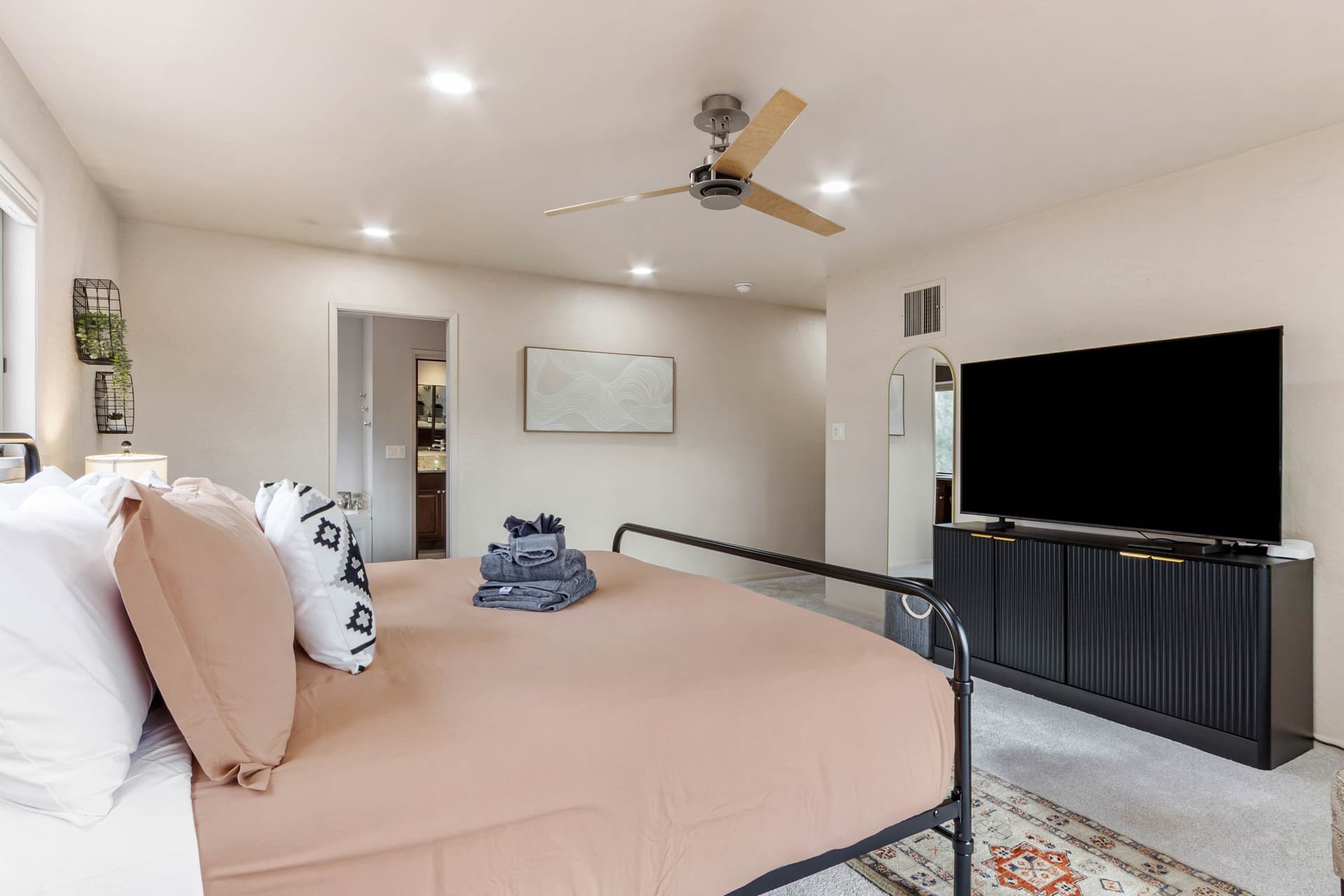 Perfect Peak - Image 23