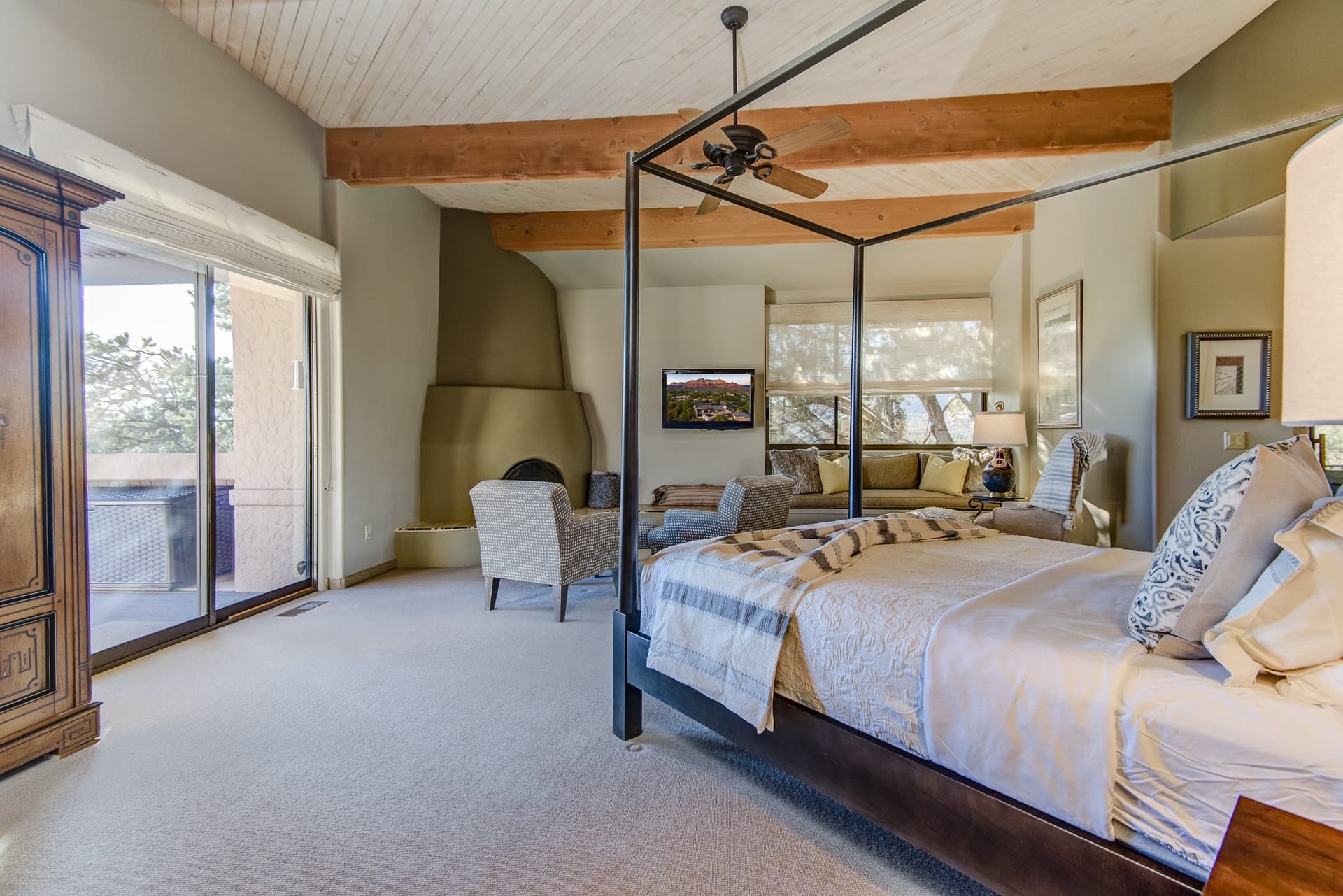 Uptown House of Views - Image 14