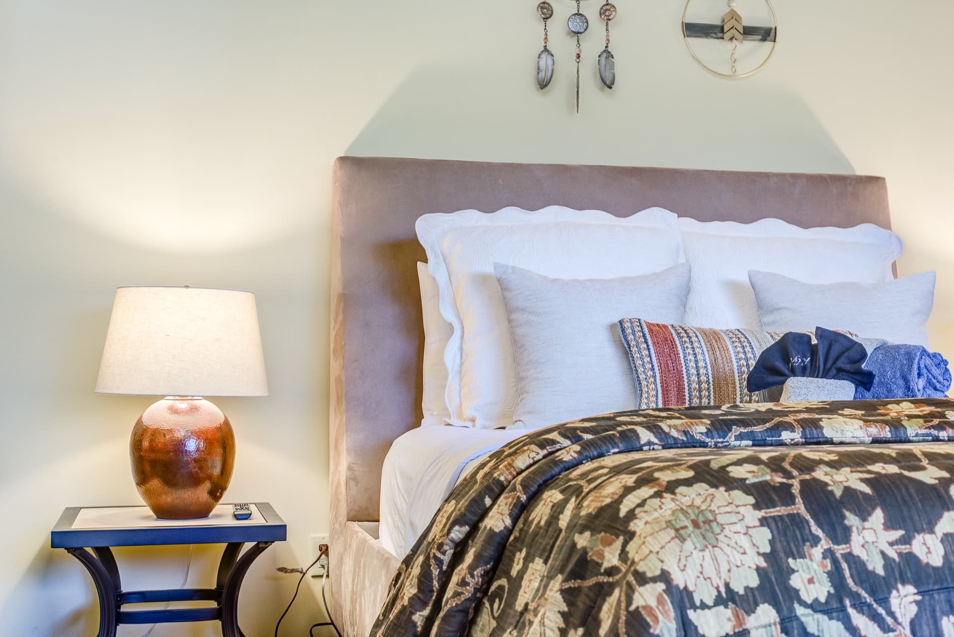 Uptown House of Views - Image 23