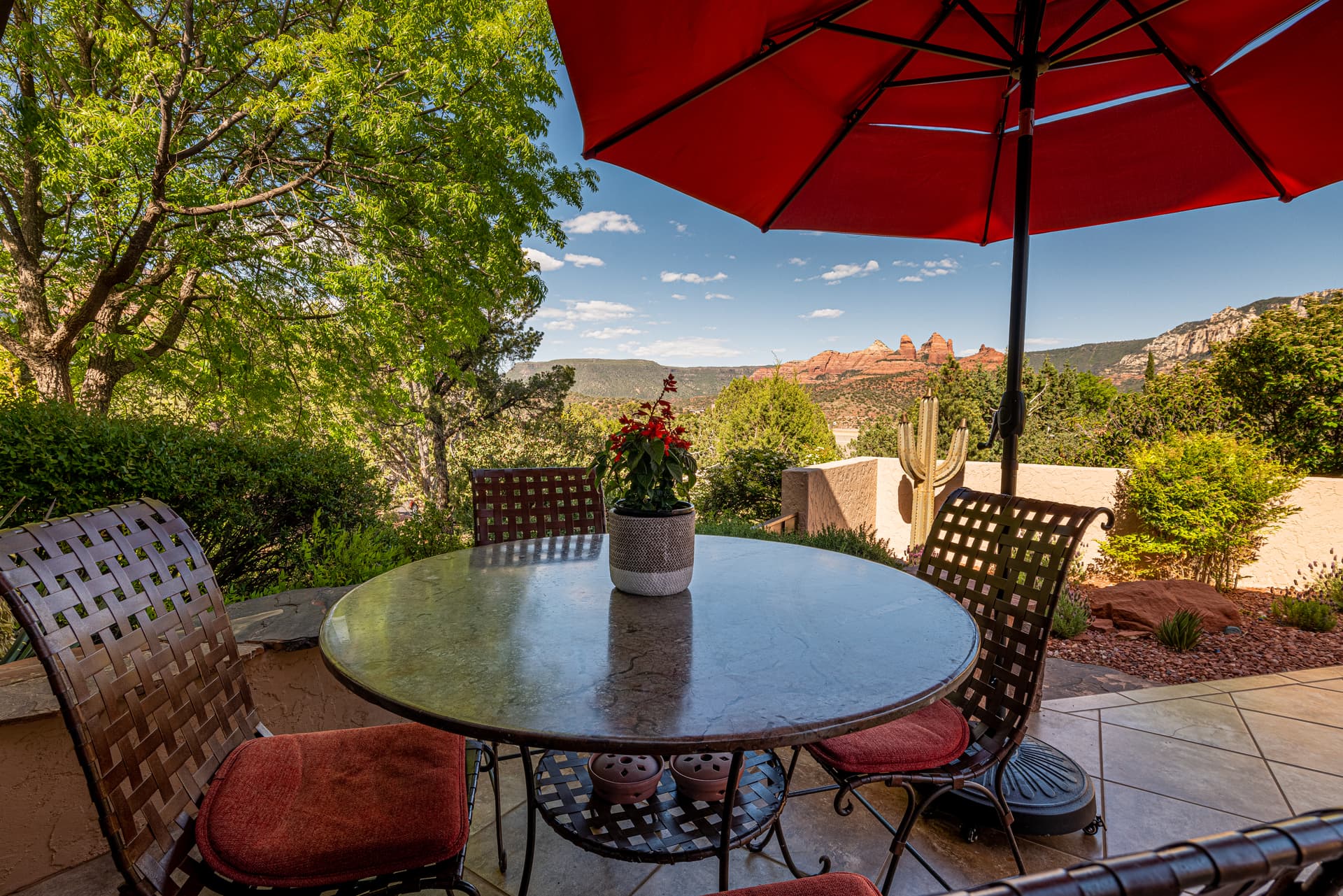 Uptown House of Views - Image 34