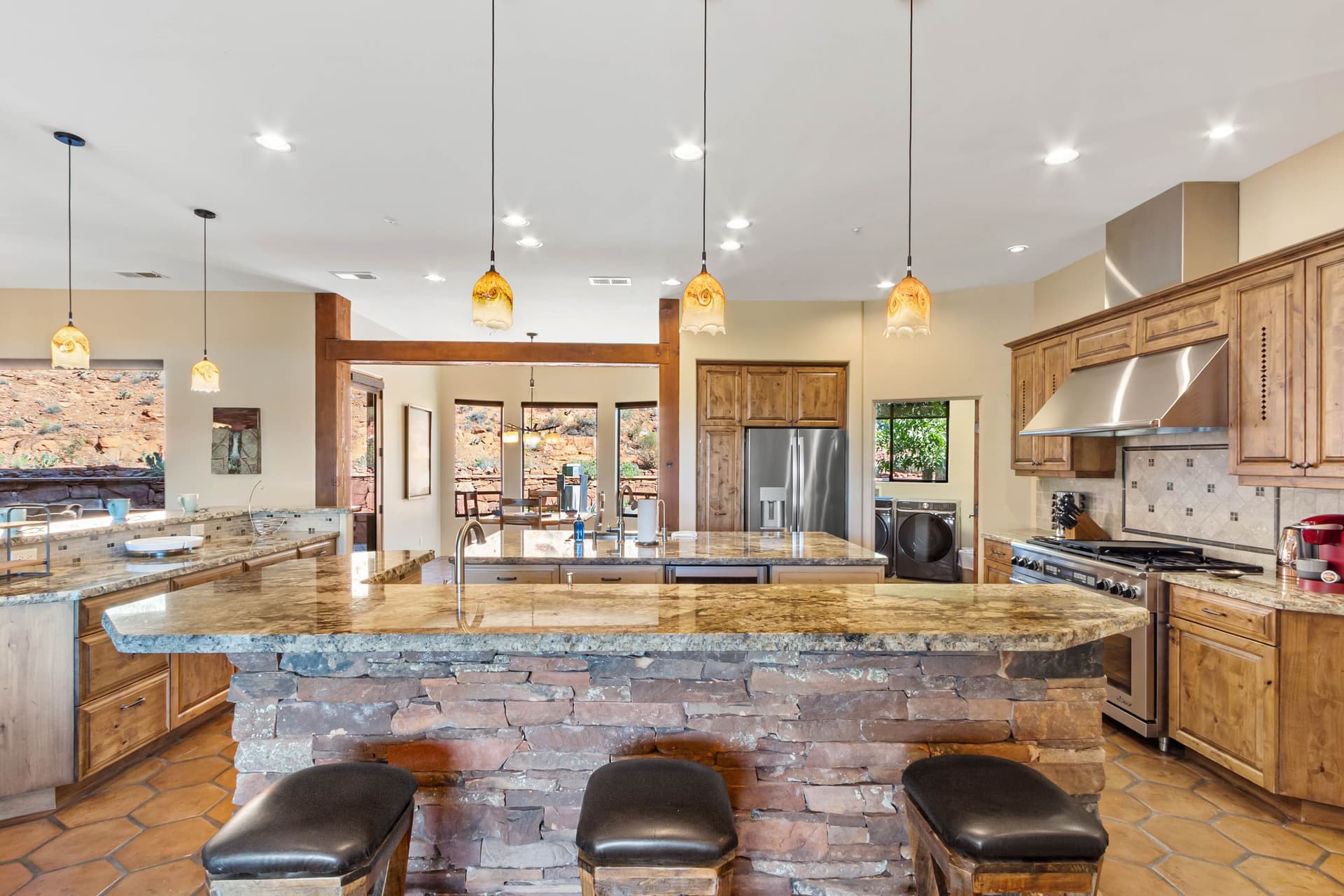 Wild Horse Hacienda - Image 6