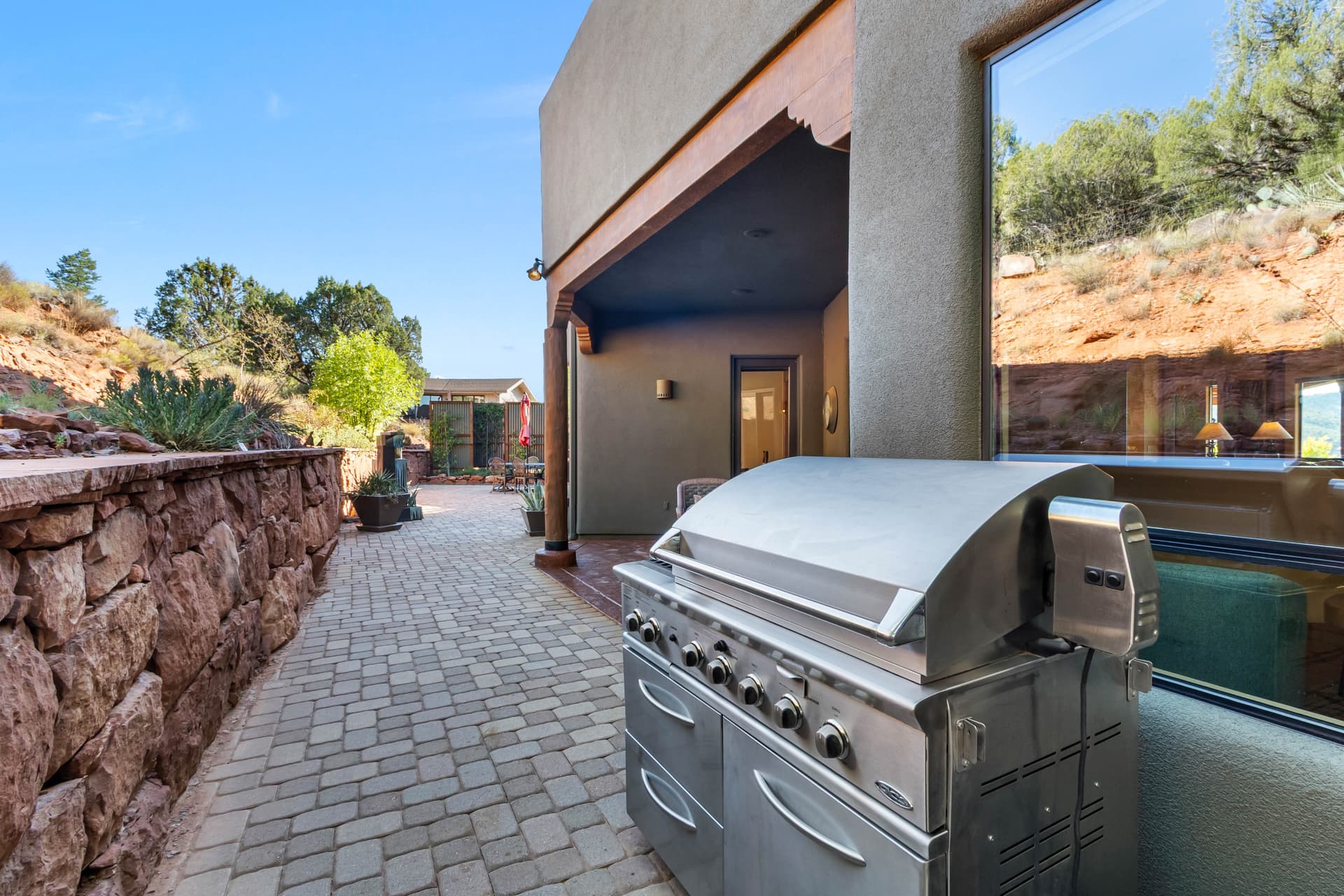 Wild Horse Hacienda - Image 15