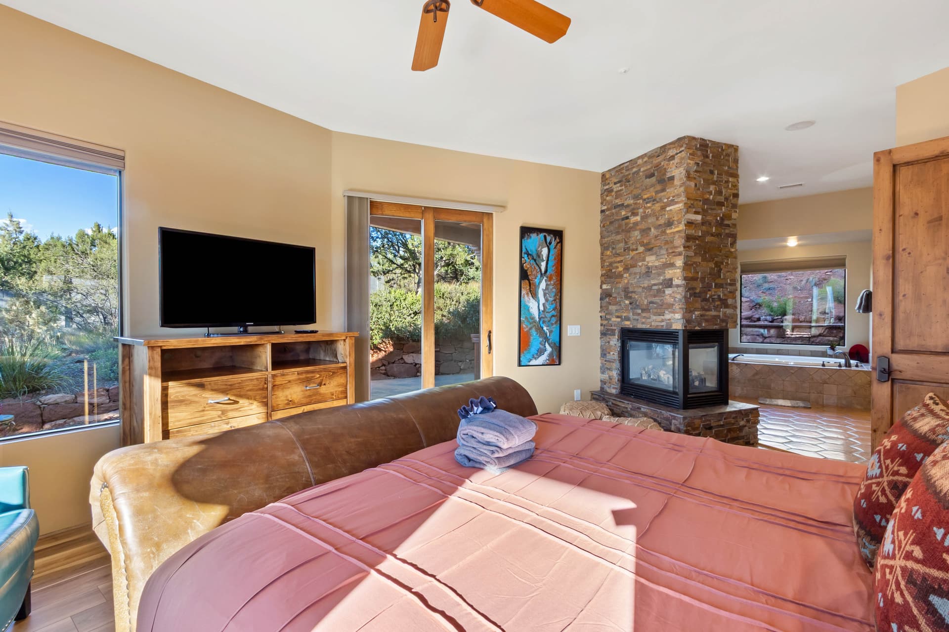 Wild Horse Hacienda - Image 22