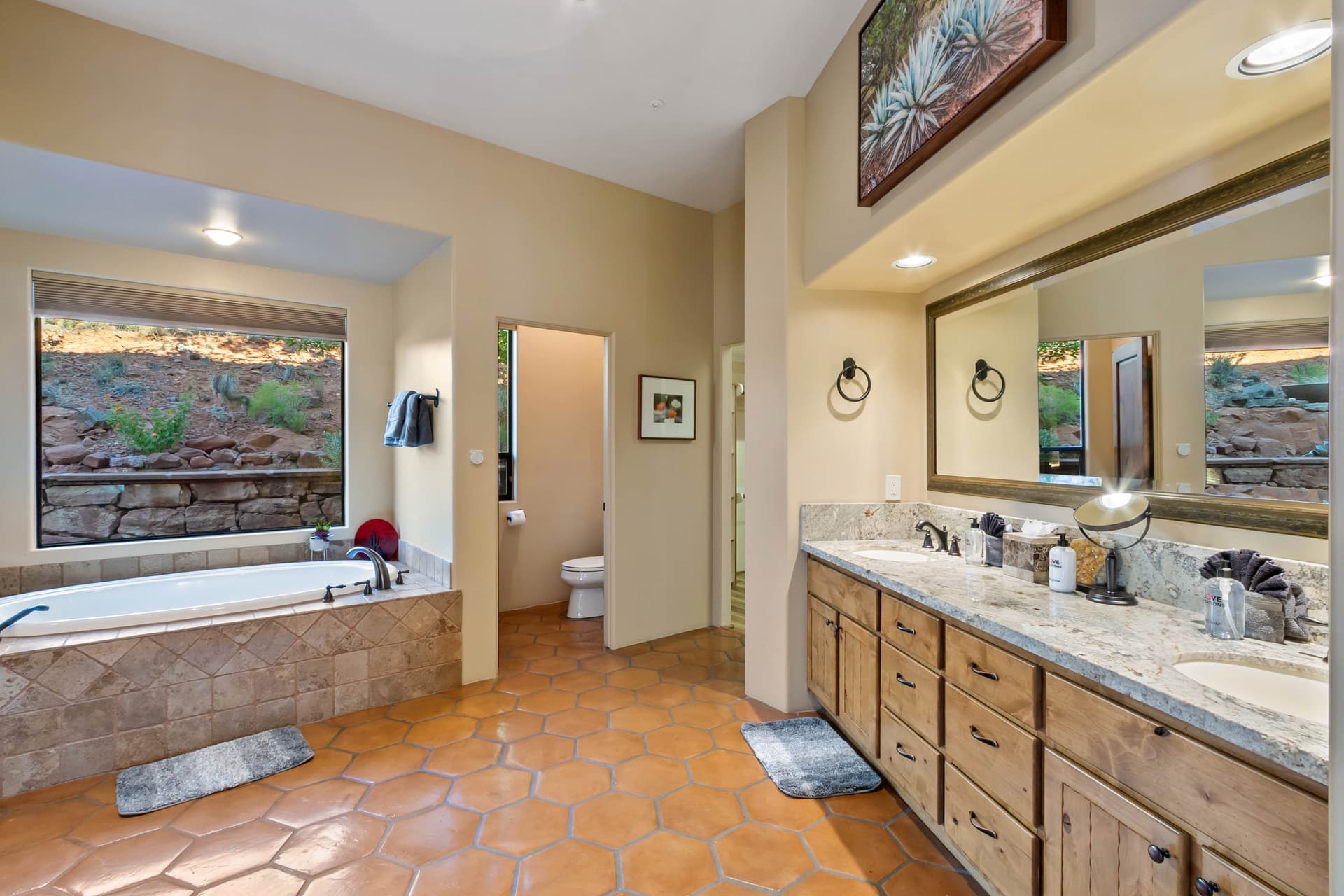 Wild Horse Hacienda - Image 23