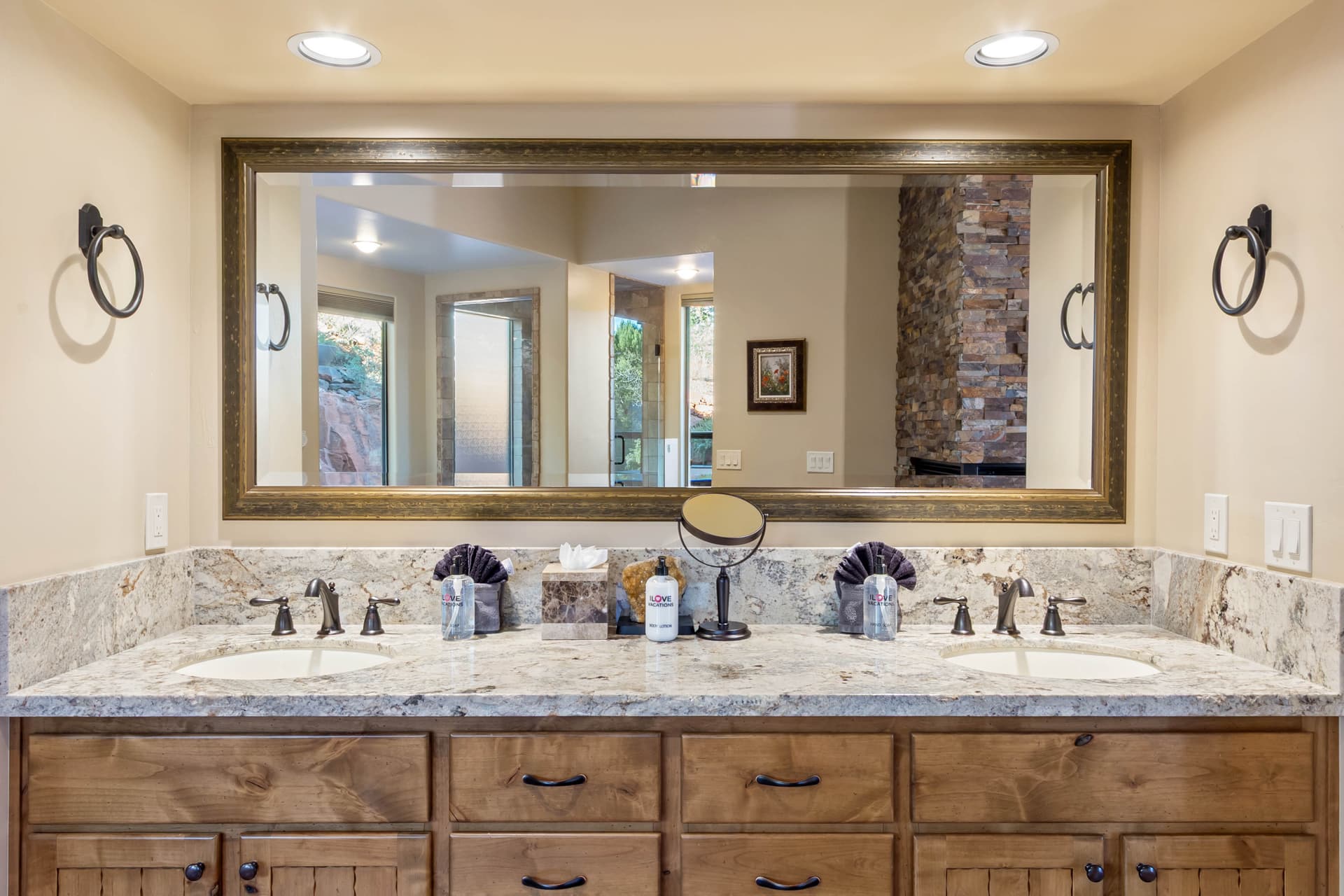 Wild Horse Hacienda - Image 26